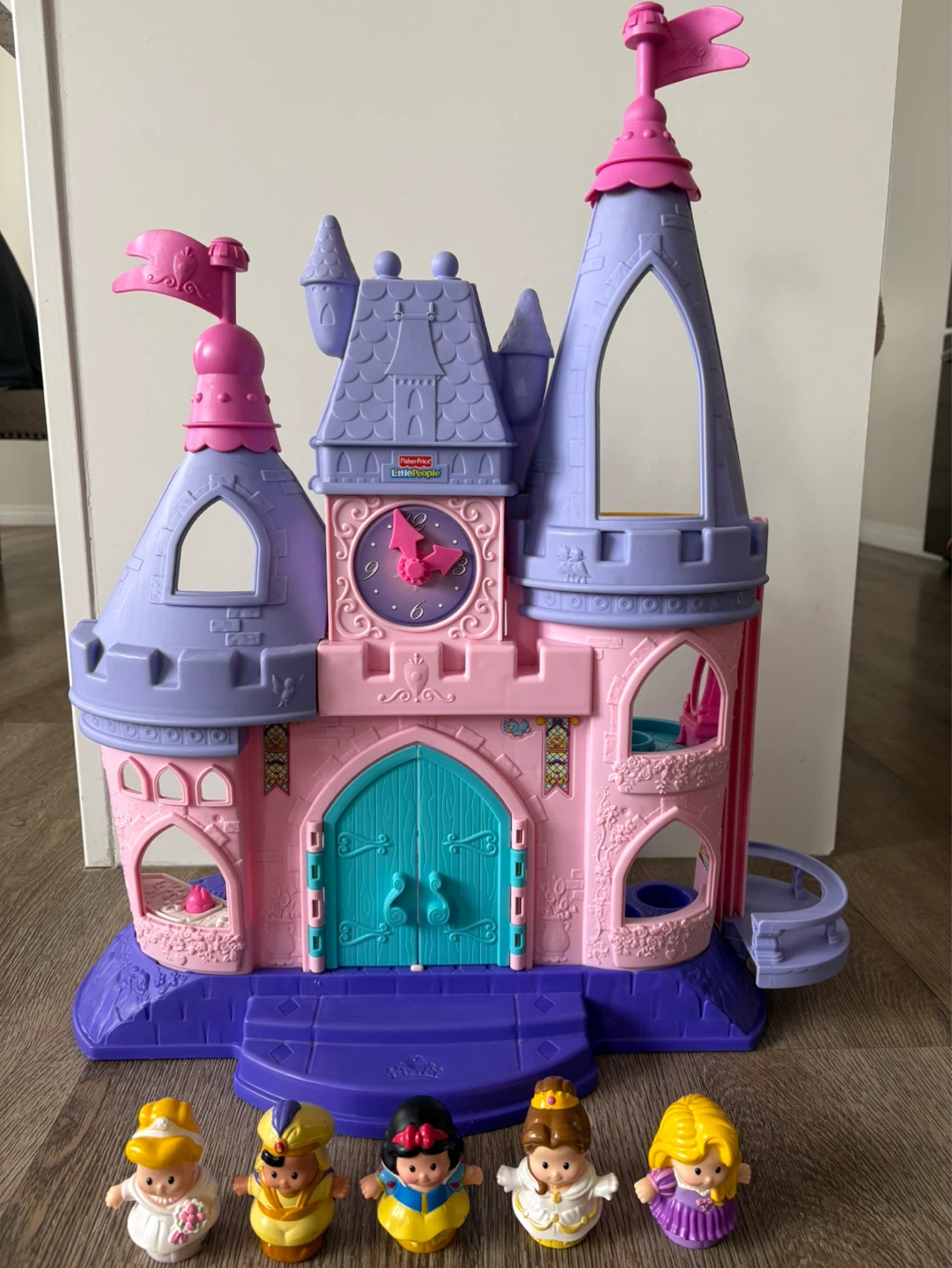 Fisher-Price Little People Princess Castle with 5 Figures