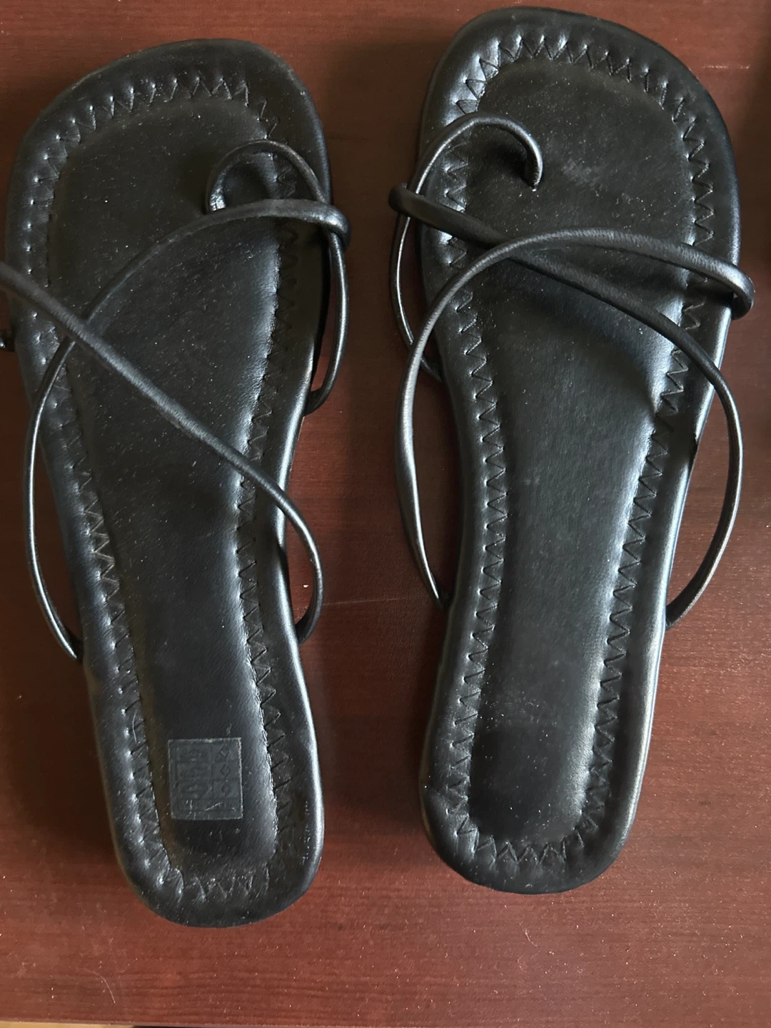 Black Strappy Flat Sandals - photo 4