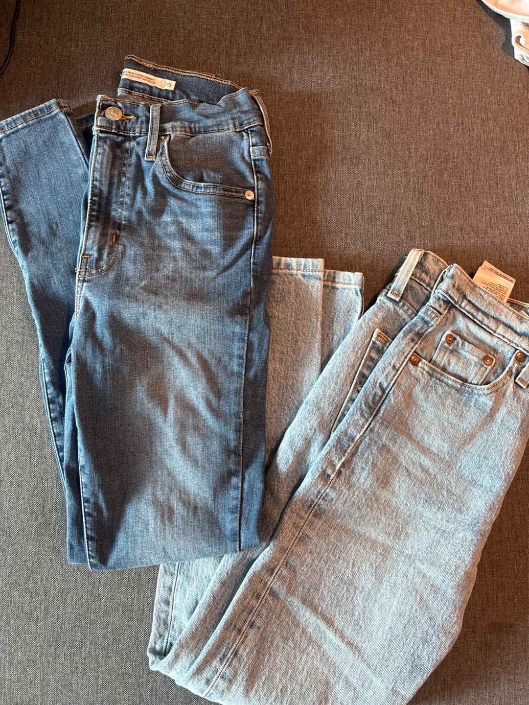 Levi's Jeans - Size 25
