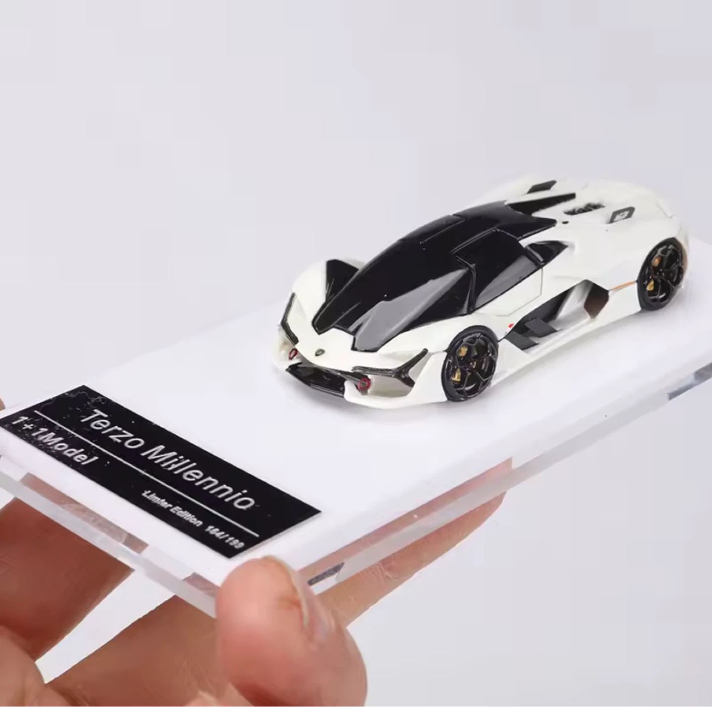 1+1 Model Terzo Millennio Limited Edition Resin Car