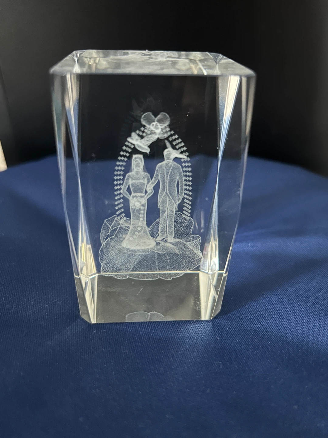 Crystal Engraved Wedding Couple Figurine (New)