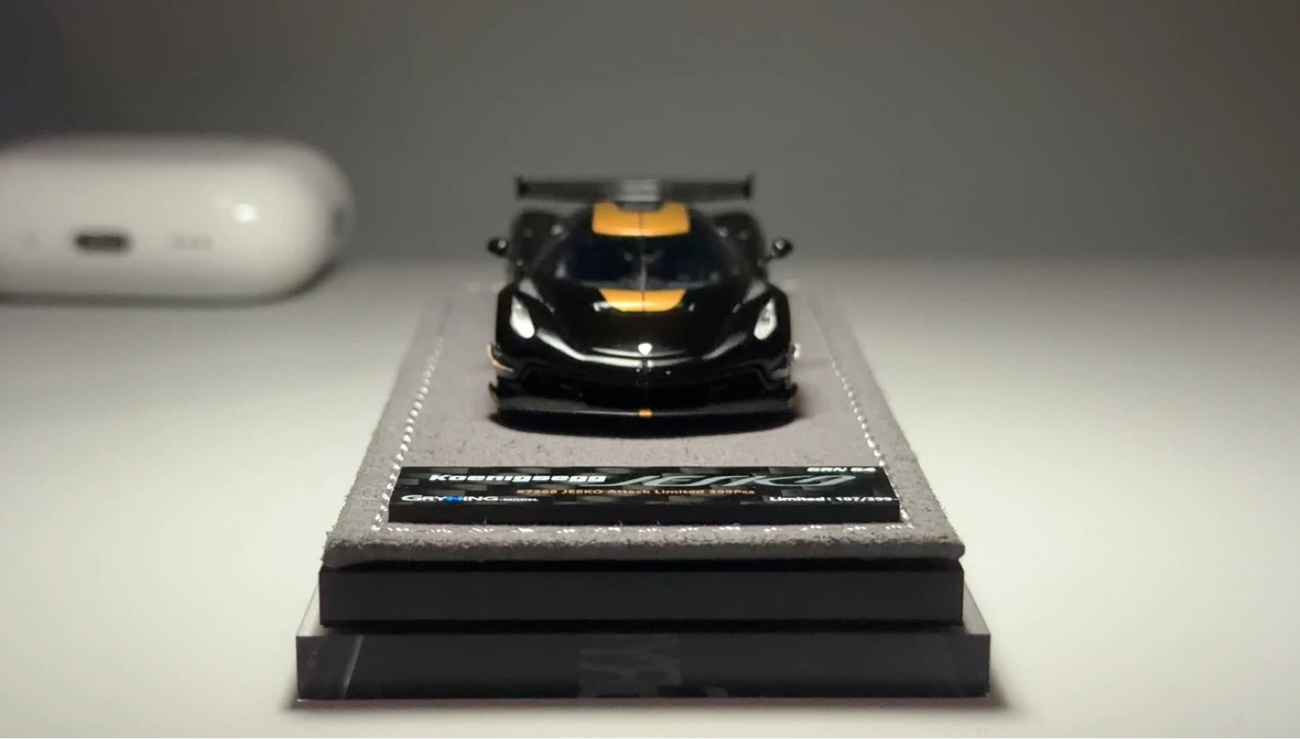 1/64 Gryning Koenigsegg Jesko, Black/Gold Resin Model Car - photo 2