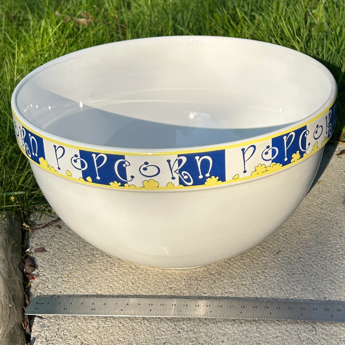 Large Ceramic Popcorn Bowl - photo 2
