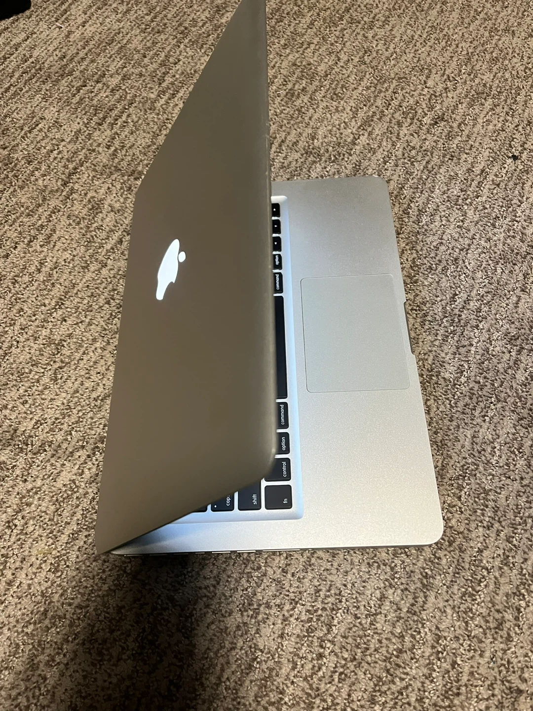 Apple MacBook Pro Laptop - photo 2
