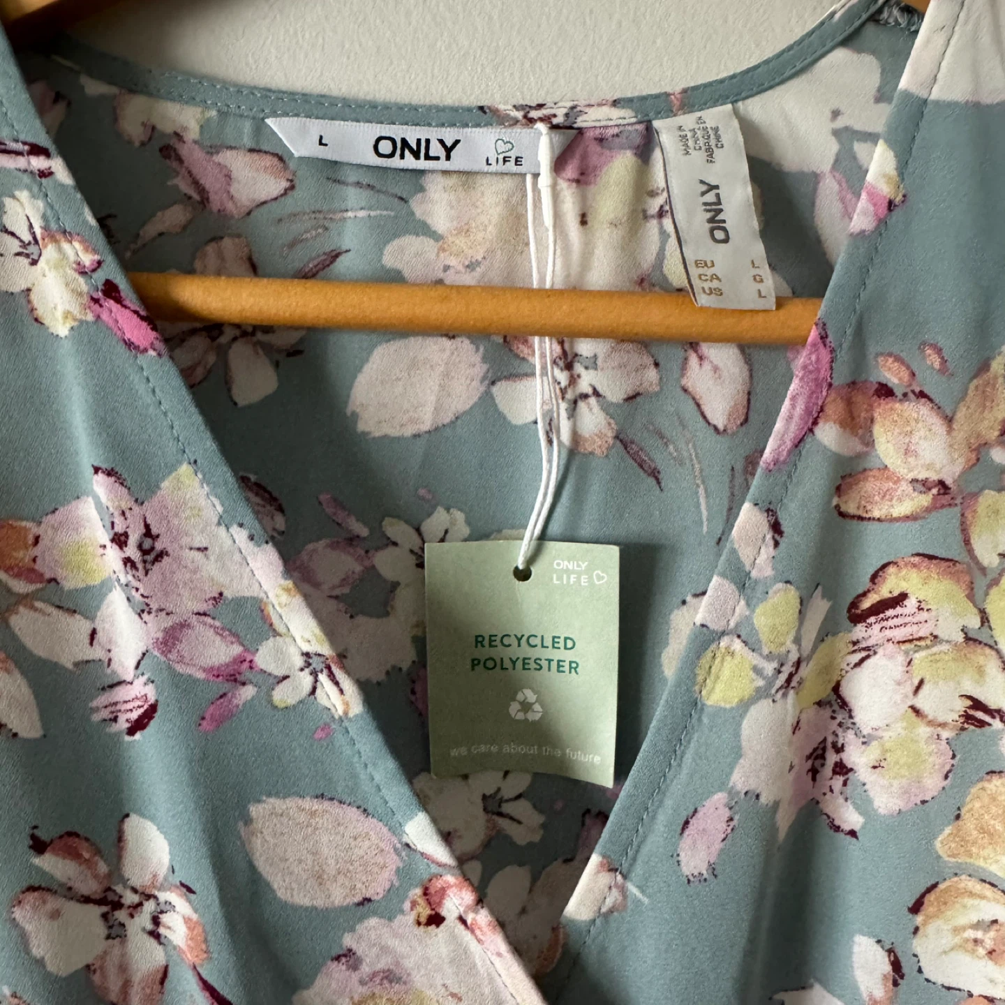 ONLY brand  floral wrap dress LARGE - photo 2