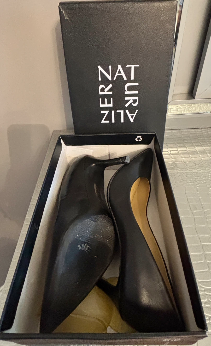 Naturalizer Black Leather Pumps - photo 5