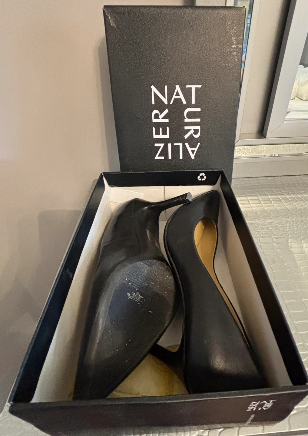 Naturalizer Black Leather Pumps - photo 4