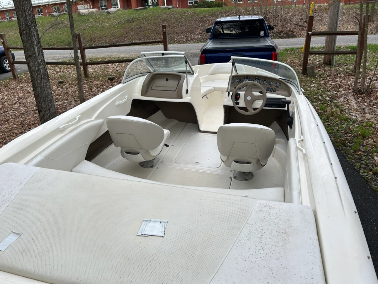 2005 Larson 180 Sport Bowrider Boat - photo 5