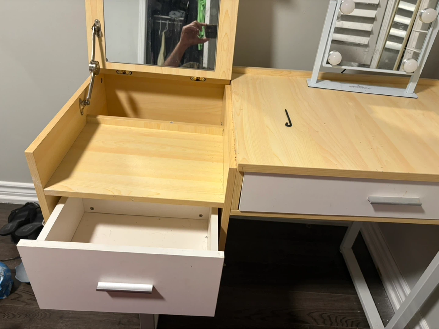 Vanity Desk with Mirror and Drawers - photo 4