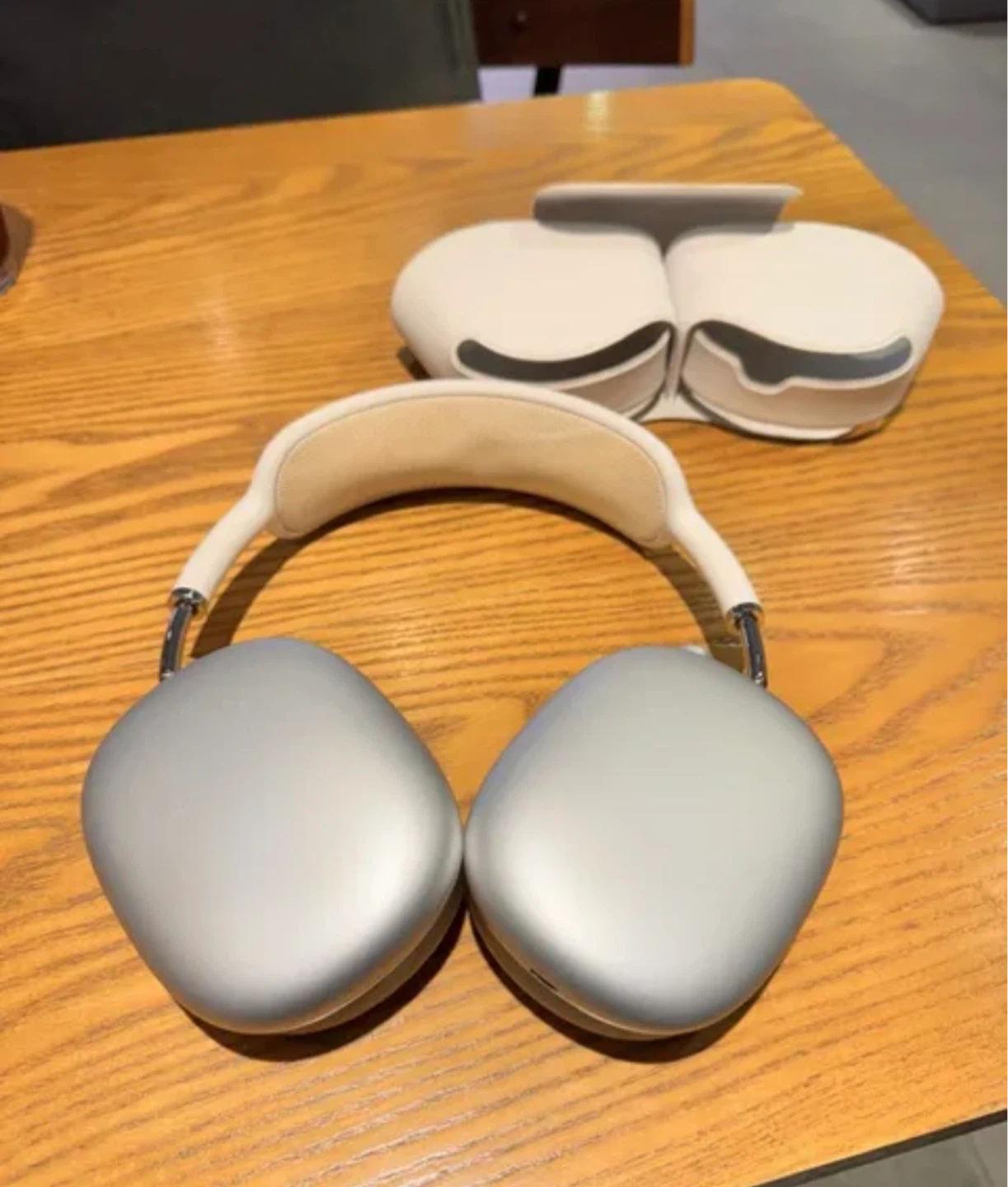 Apple AirPods Max - Silver