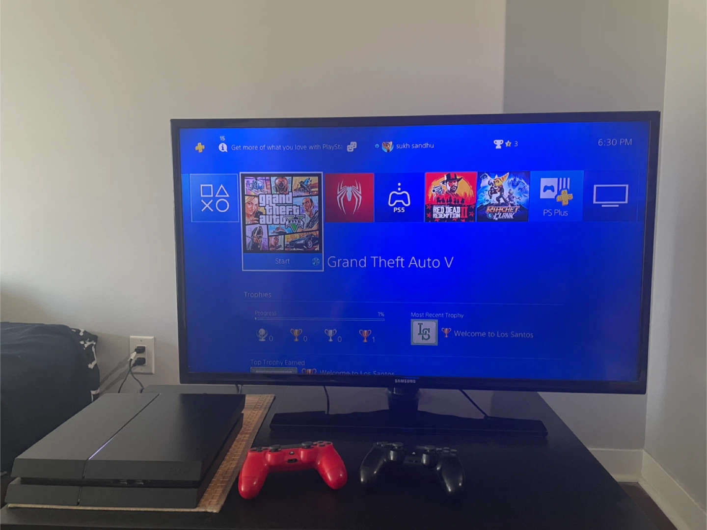 PlayStation 4 (PS4) with 2 Controllers, 3 Games For Sale - photo 2