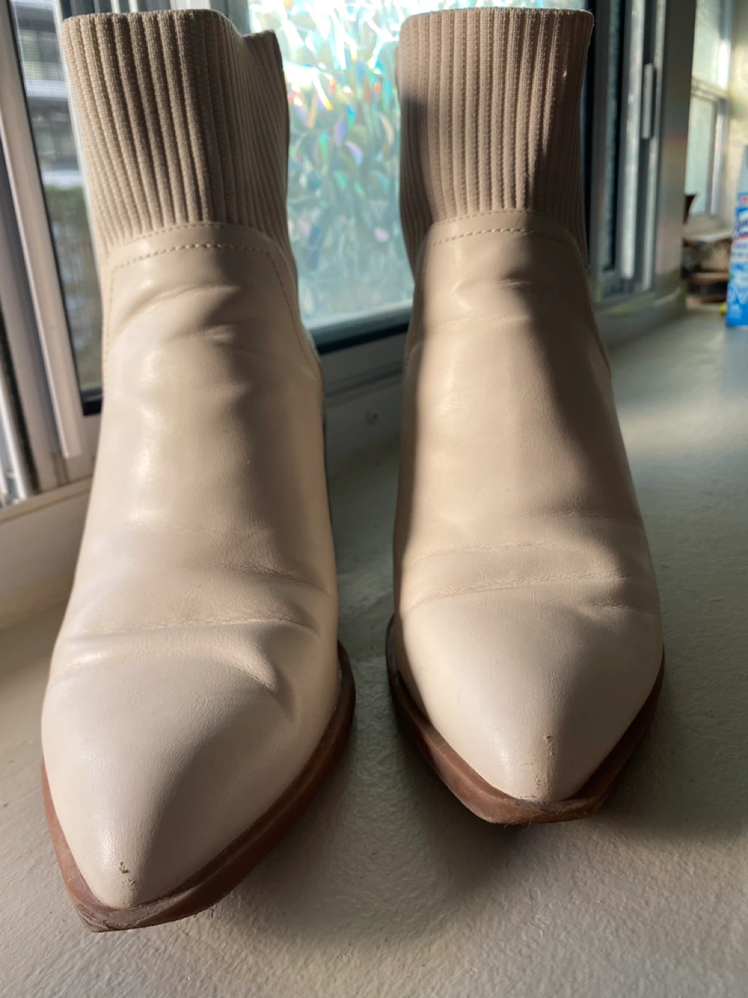 Women's White Ankle Boots Size 8.5 - photo 3