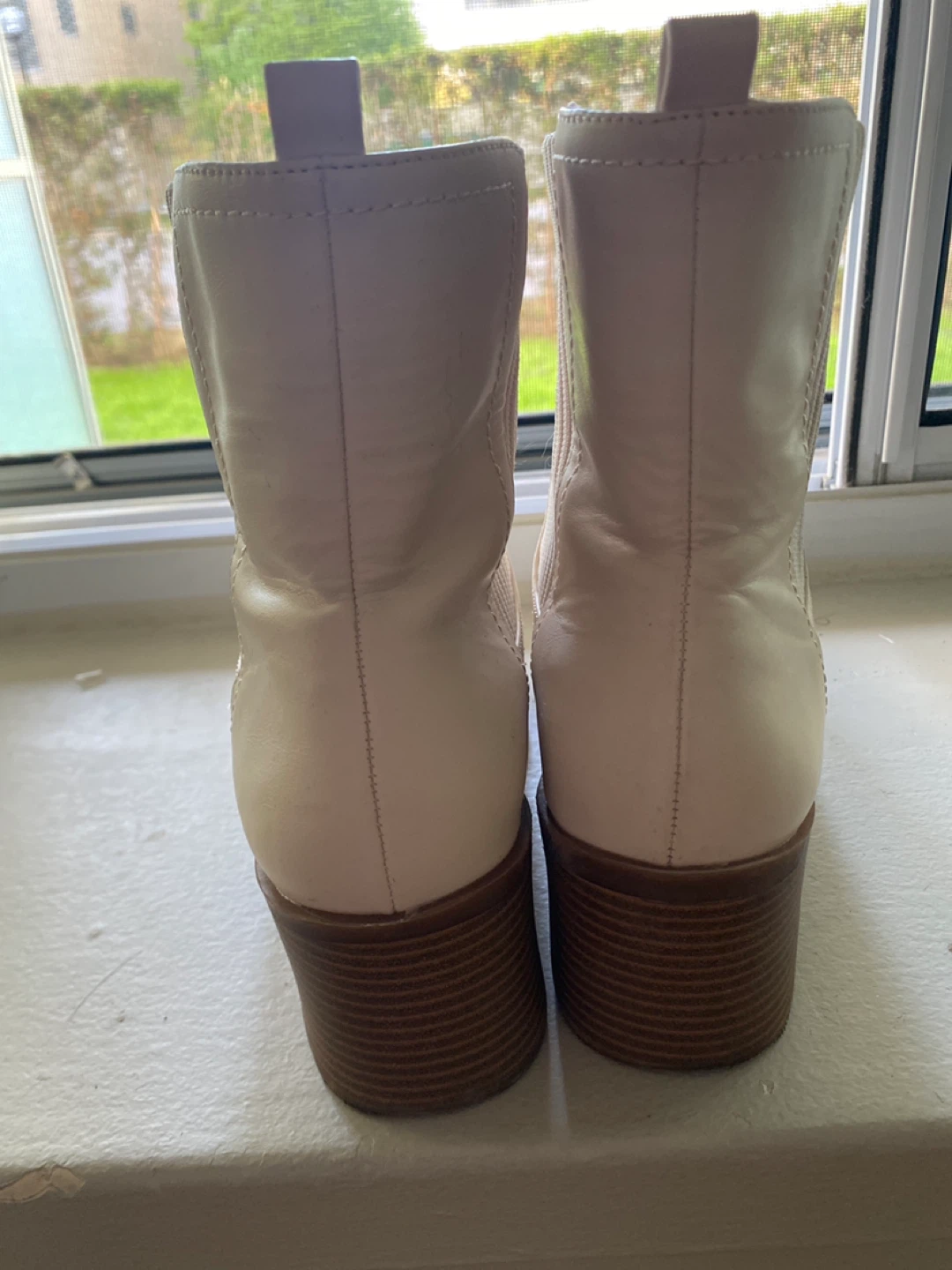 Women's White Ankle Boots Size 8.5 - photo 5