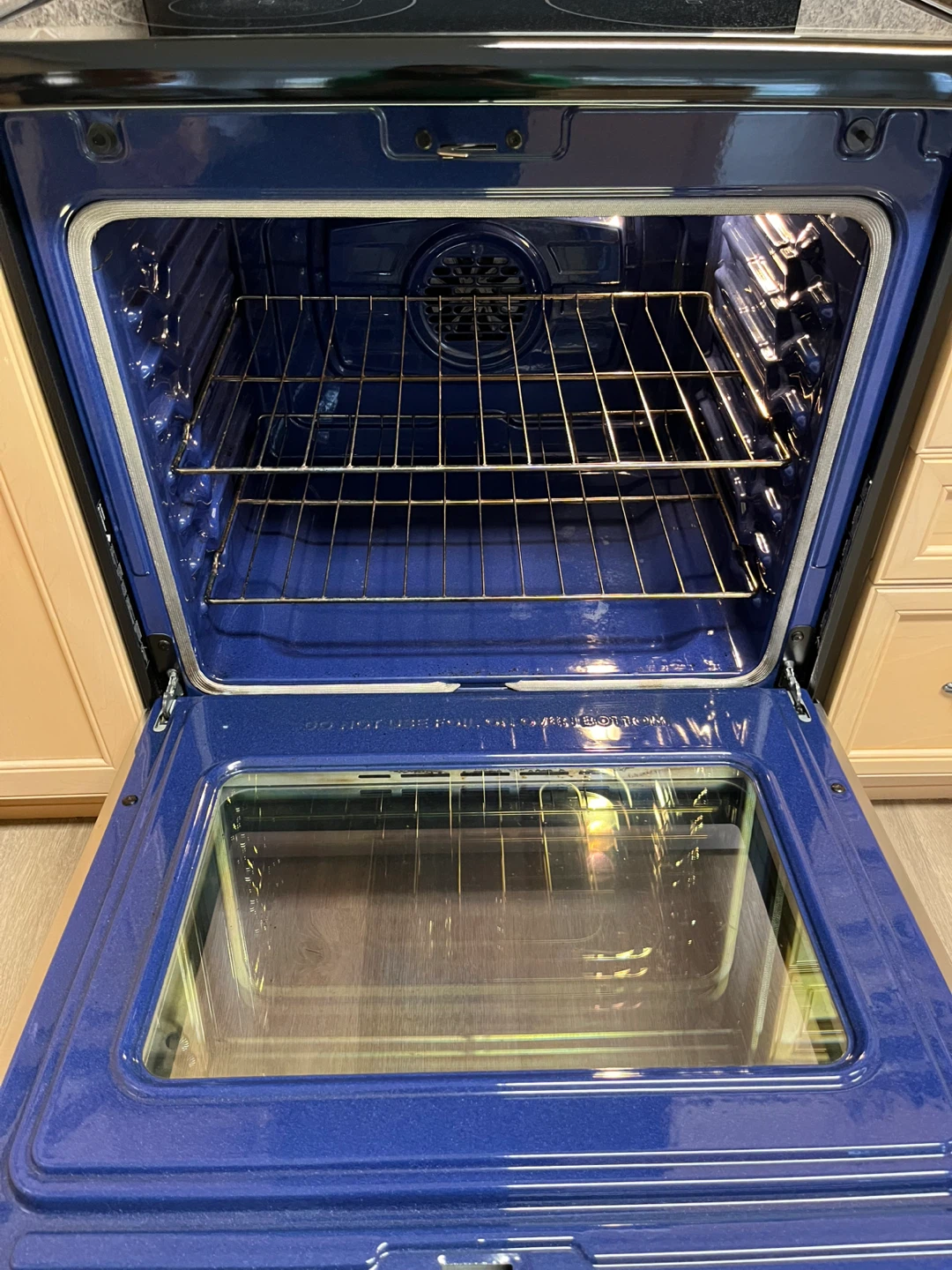 LG Electric Range Oven - photo 3