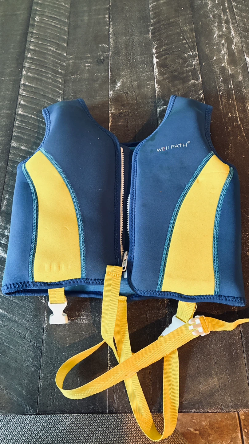 “WE11 PATH” kids size small -15-20 kg life jacket