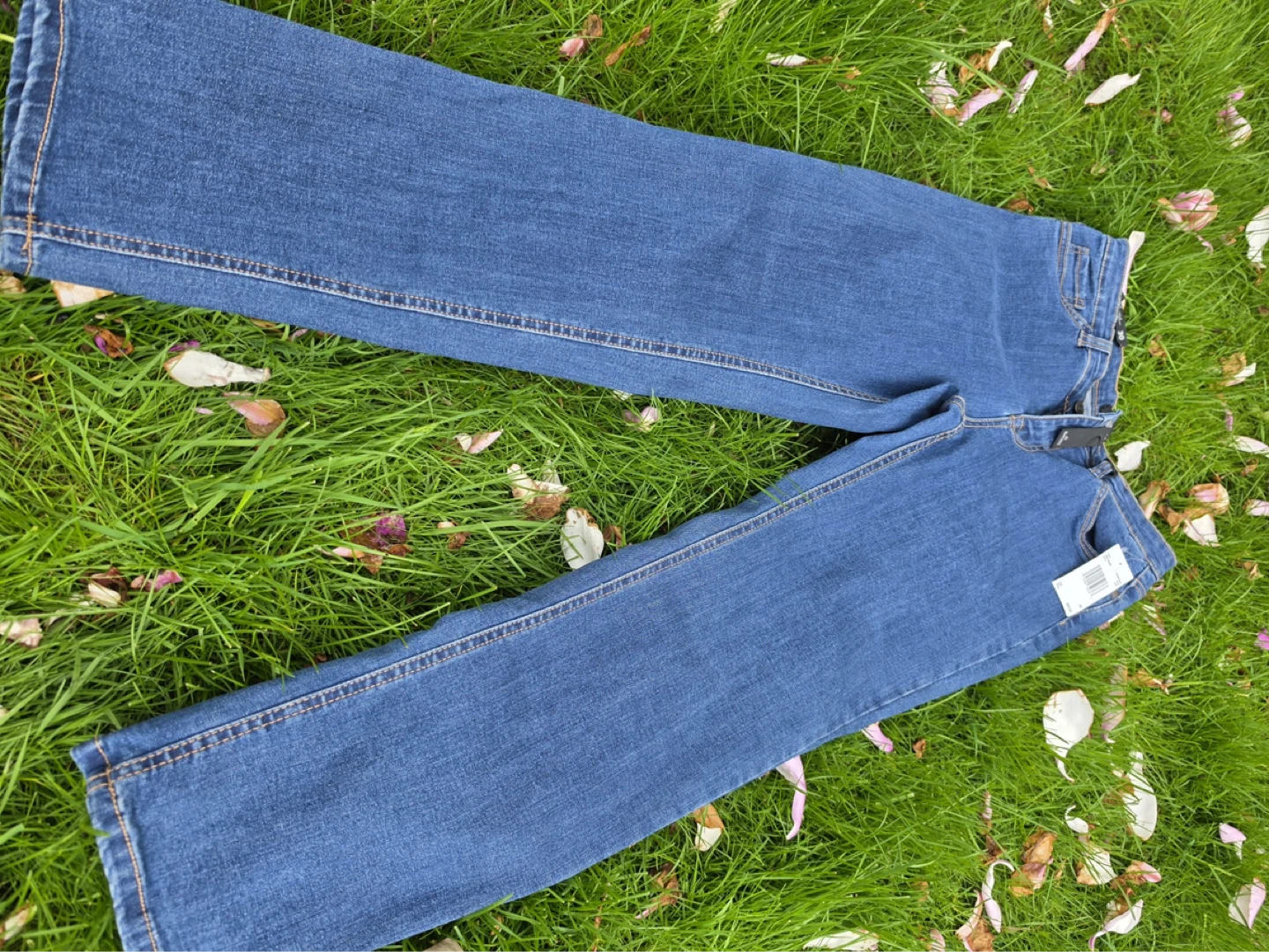 20$ Buffalo Jeans - (Women's with tag price 89$ ) - photo 3