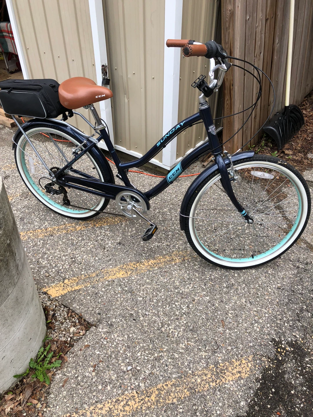 CCM Sunday Cruiser Bicycle