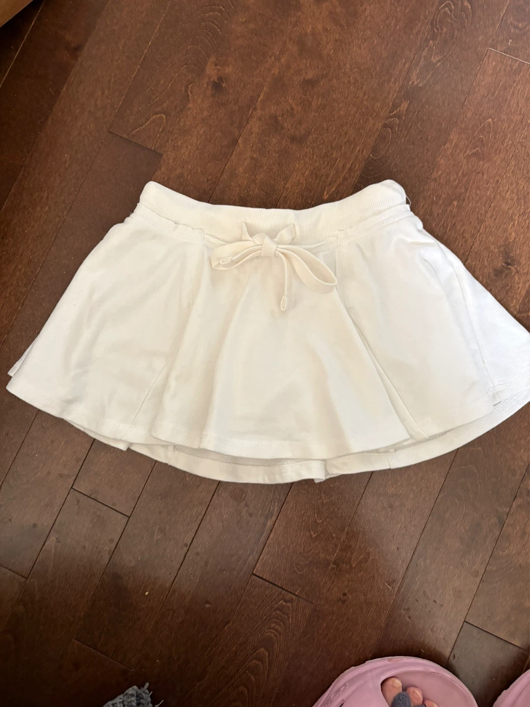 White skirt size xs