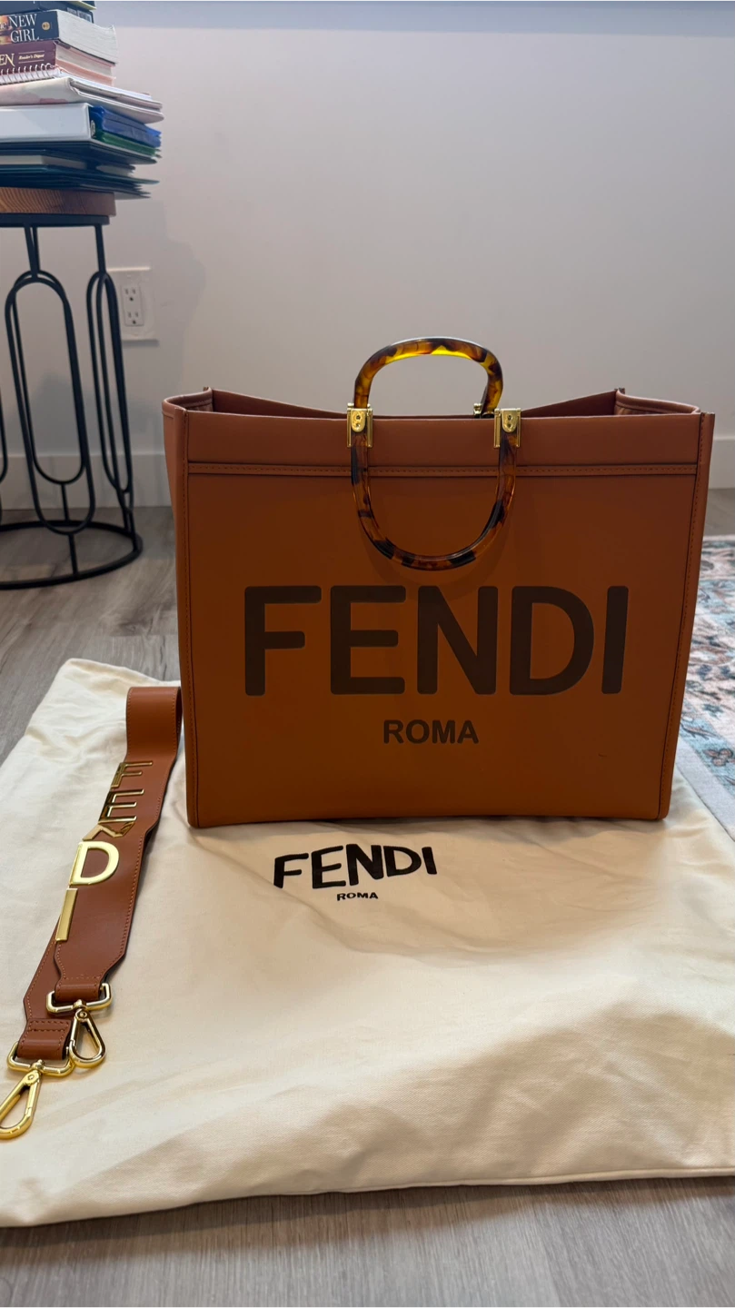 Designer Fendi Tote Bag - photo 3