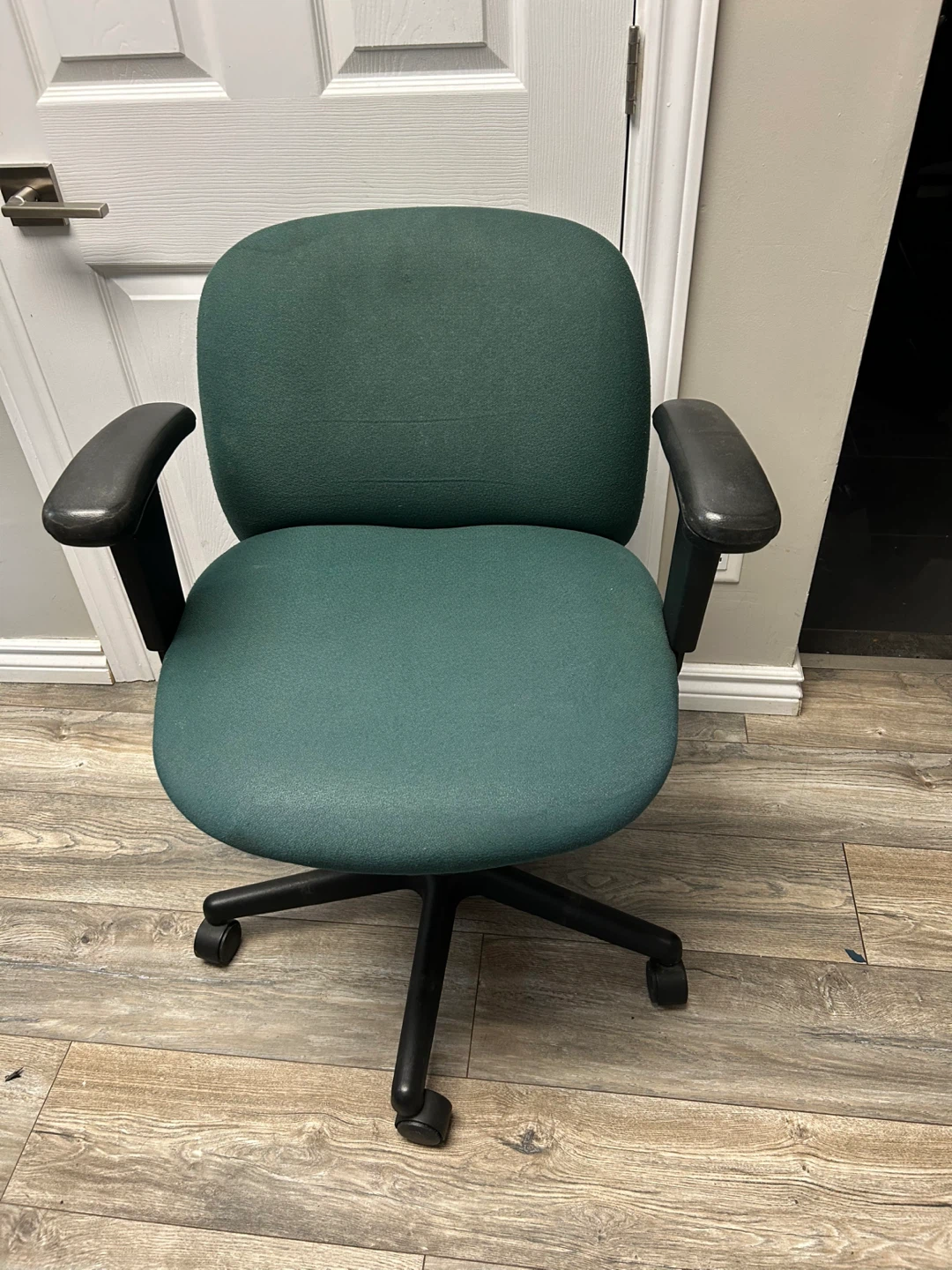 Green Office Chair with Casters