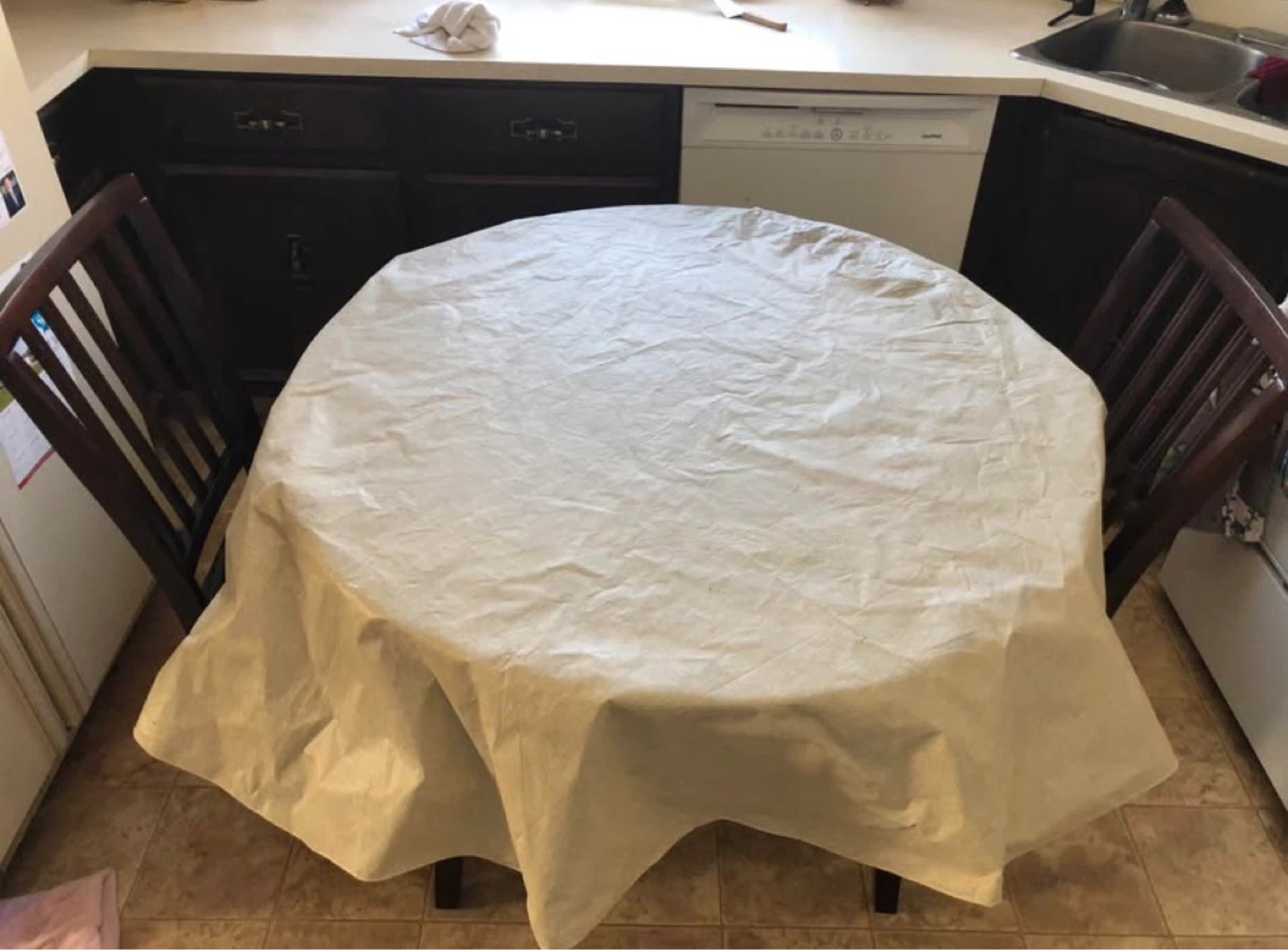 Round Drop Leaf Dining Table with 2 Chairs - photo 4