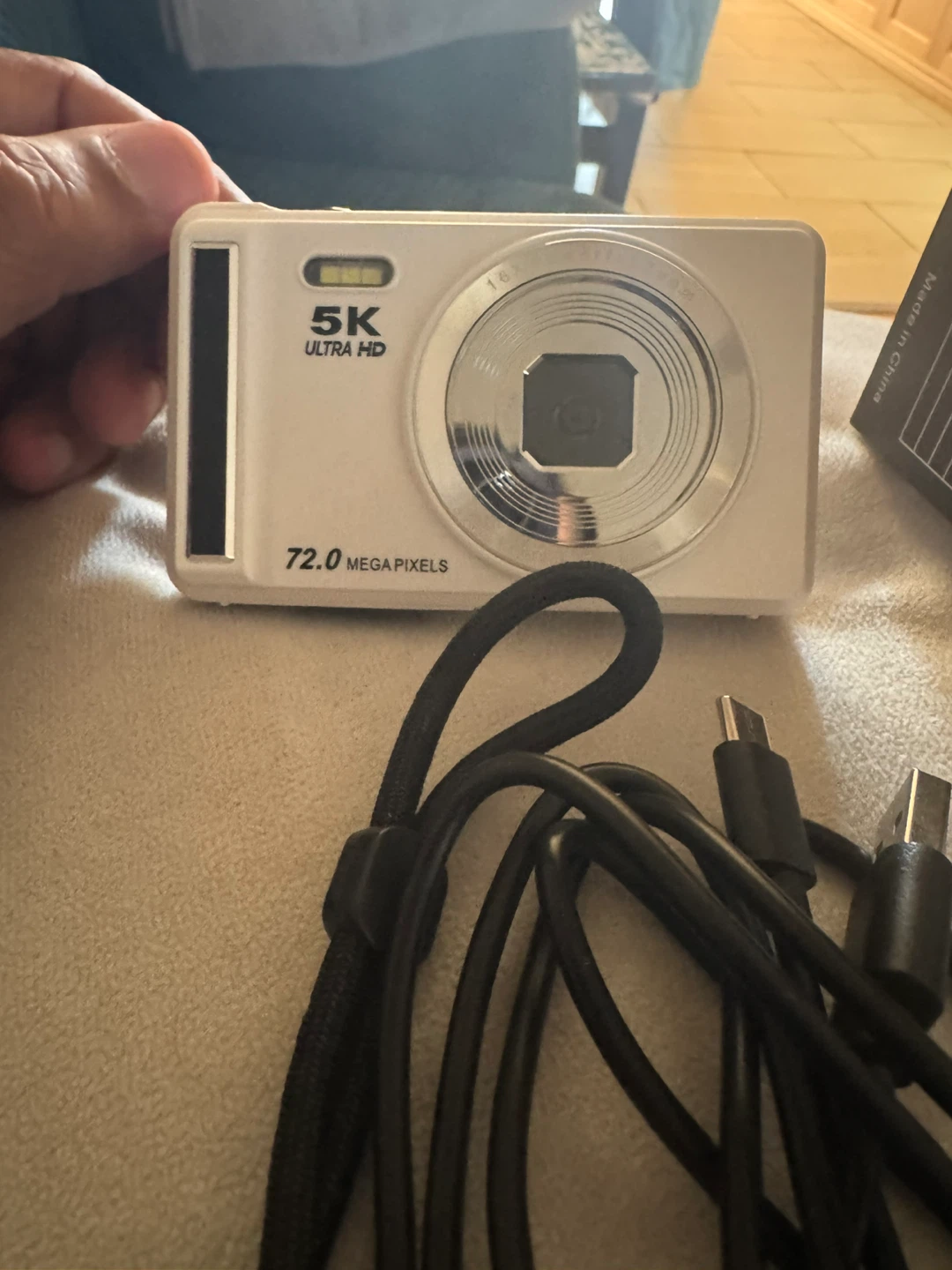 White 5K Ultra HD Digital Camera with 72MP and 16x Zoom - photo 3