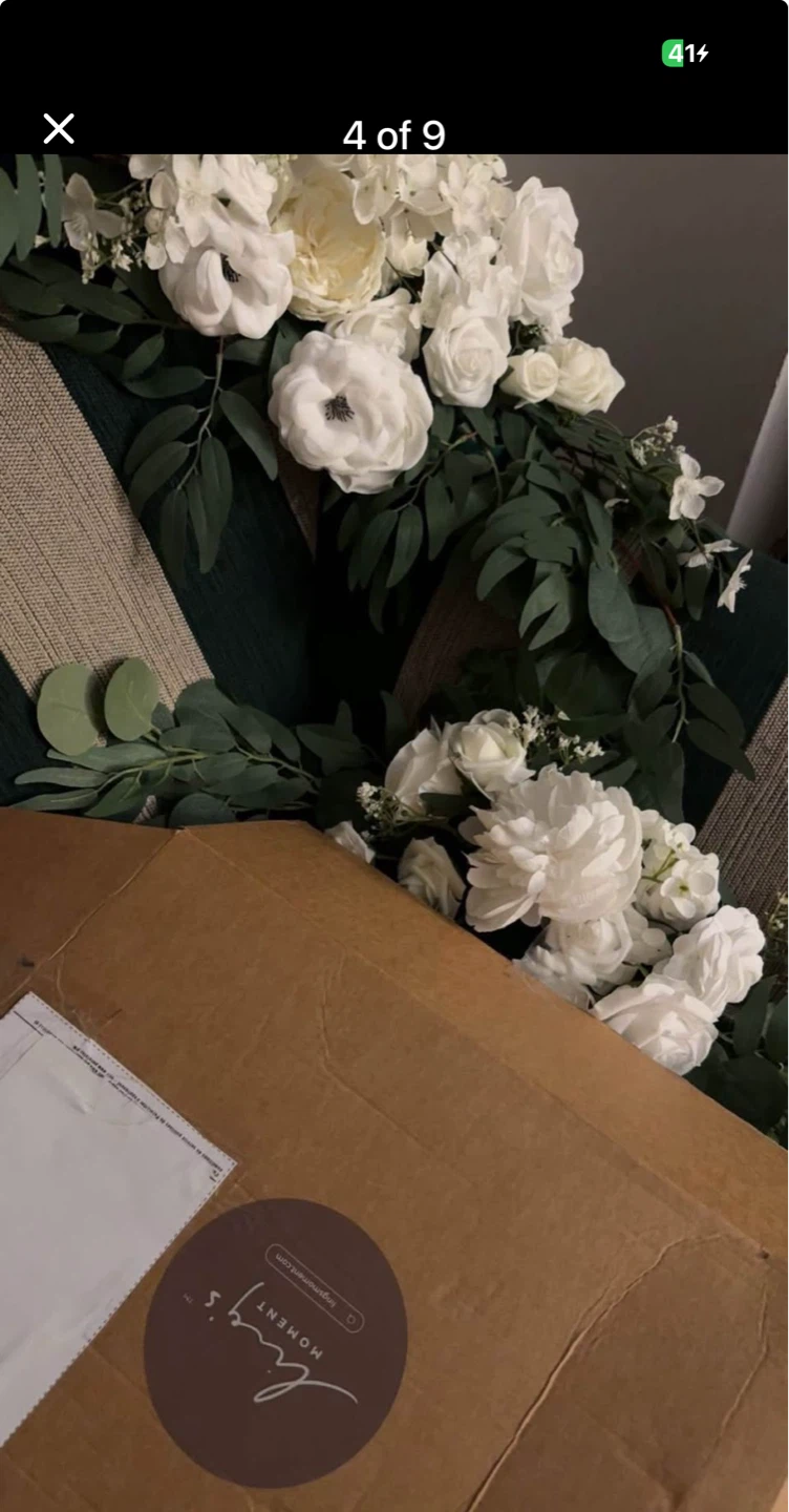White Floral Garland Arrangement - photo 3