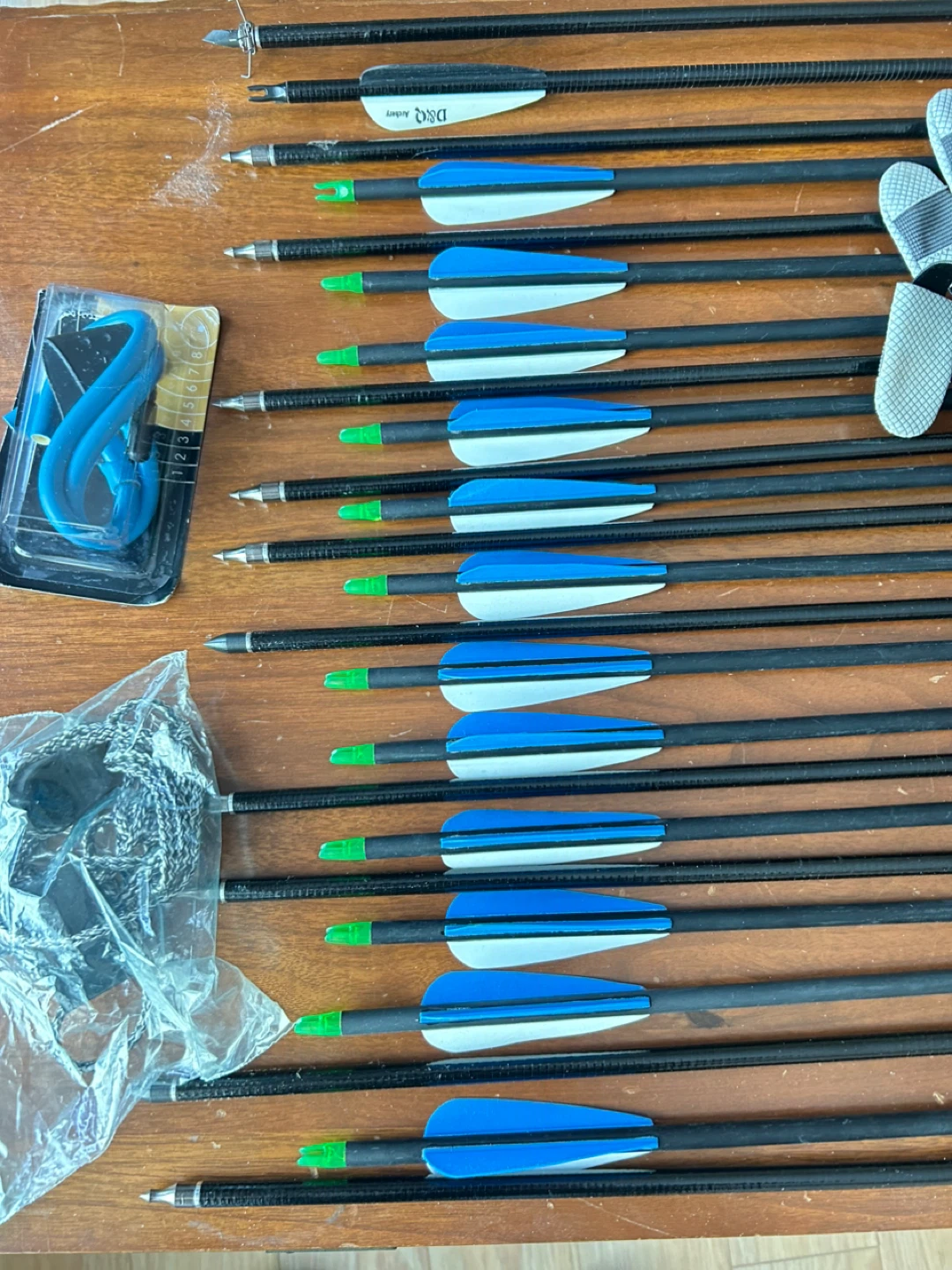 Bear Archery Bullseye Bow and Arrows - photo 3