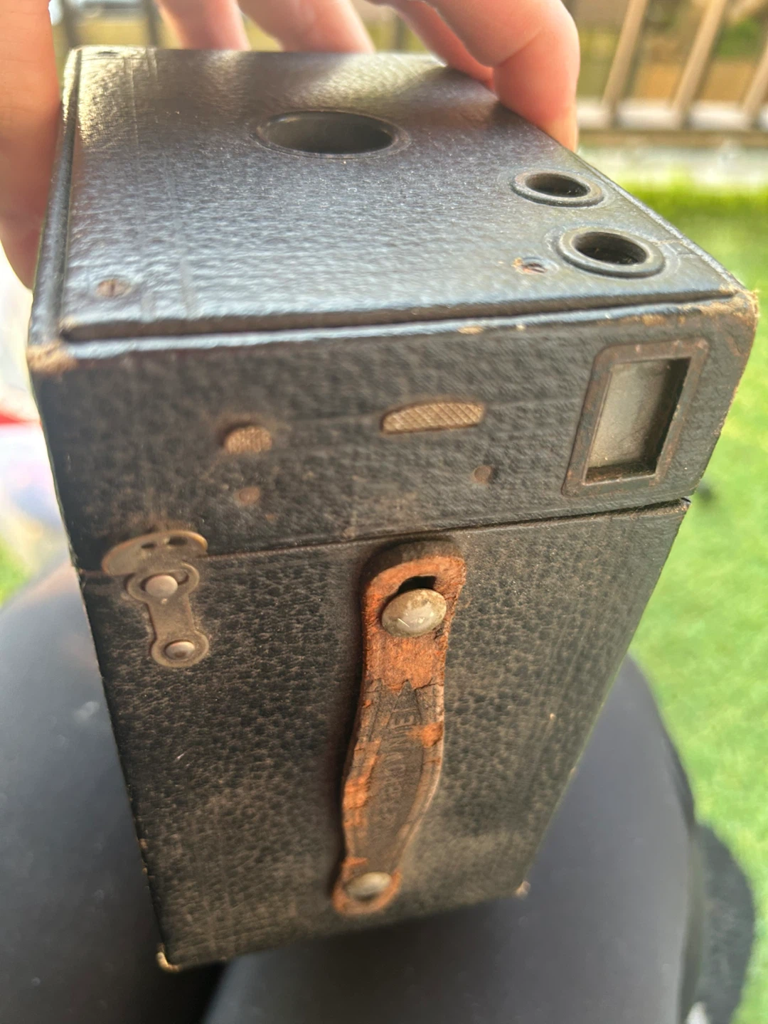 Vintage Black Box Camera - photo 2