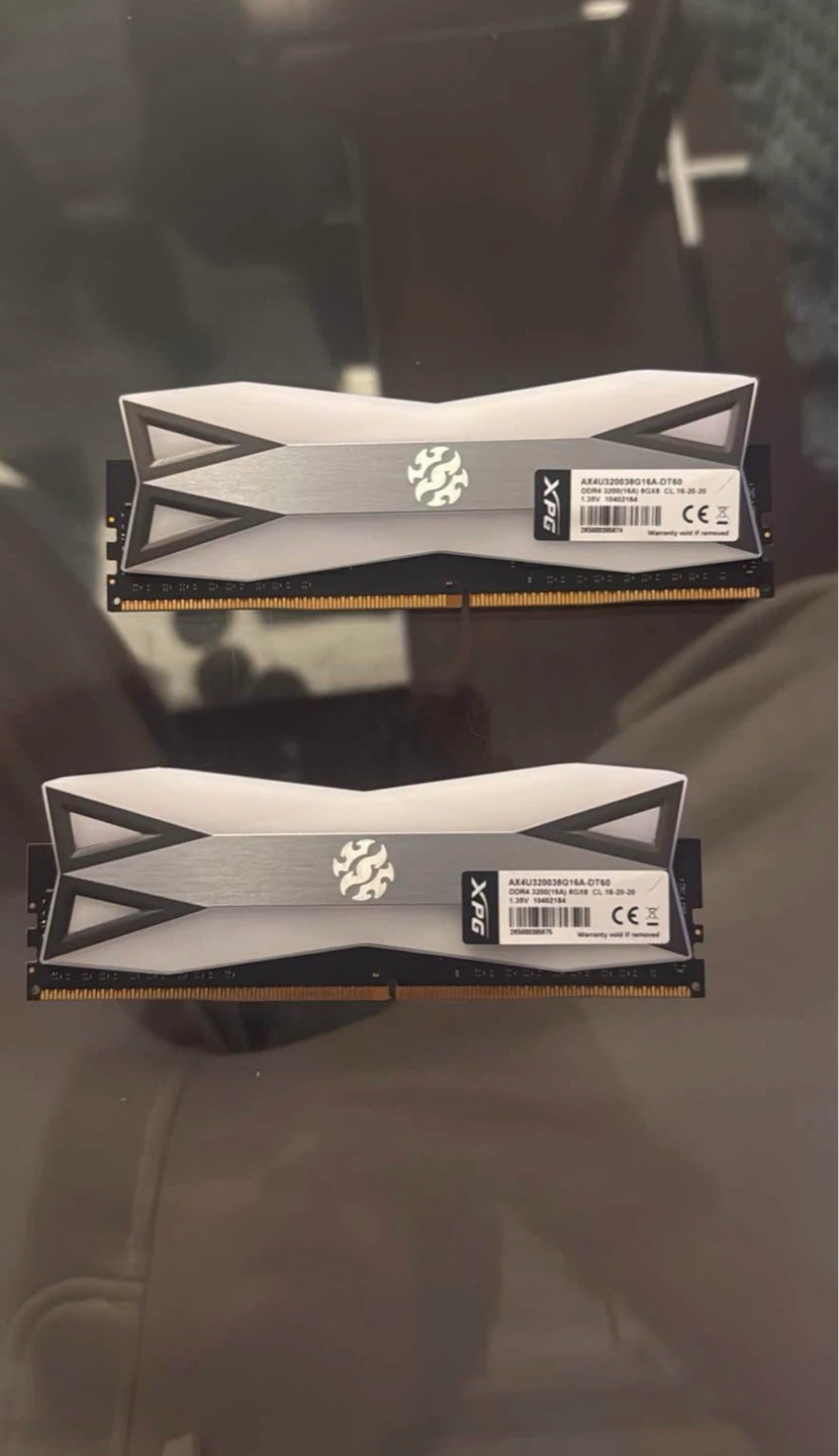 XPG 16GB OF DDR4 RAM