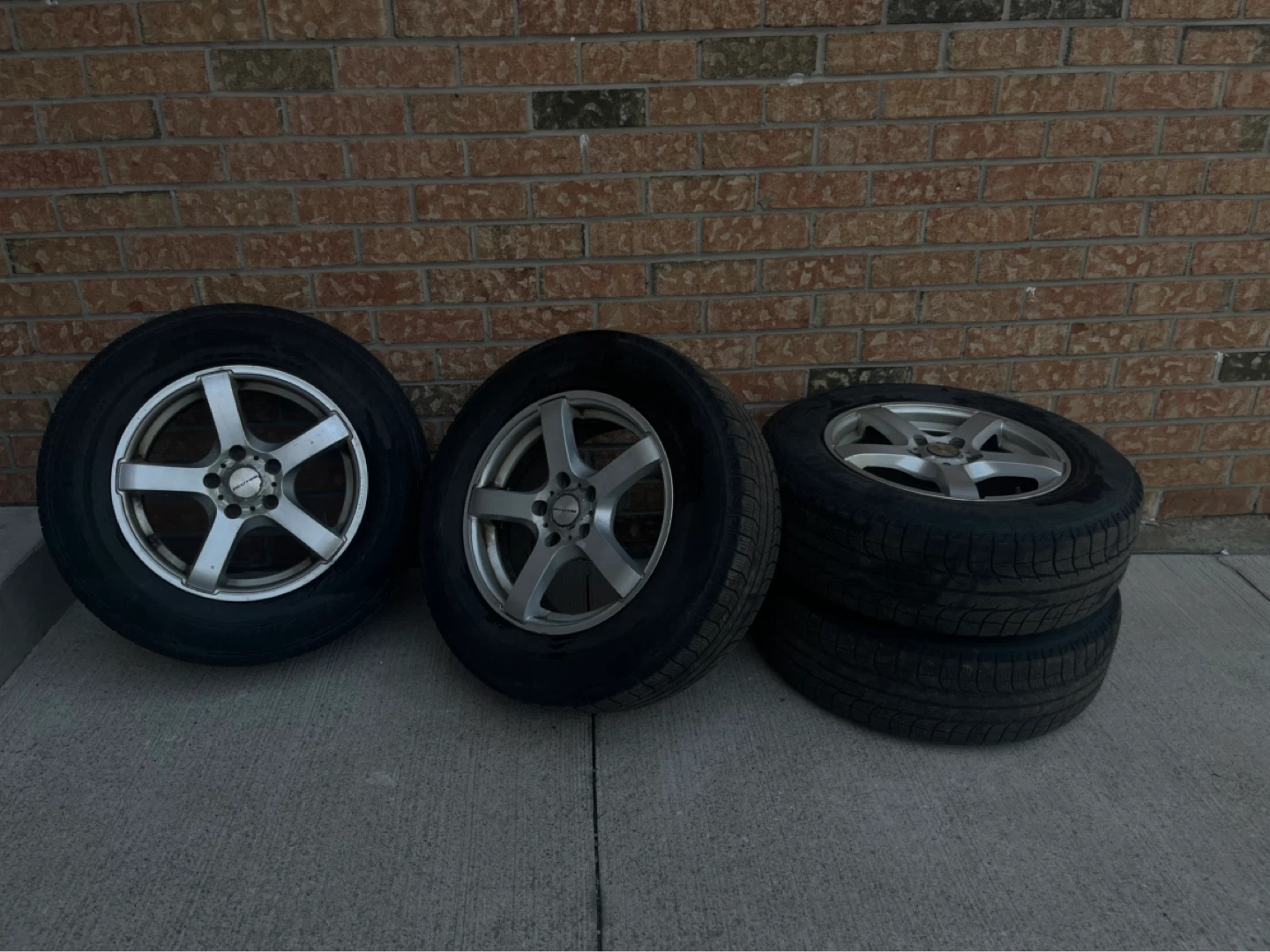 Rims w Michelin Latitudes 215-60R16 Honda Toyota - photo 2