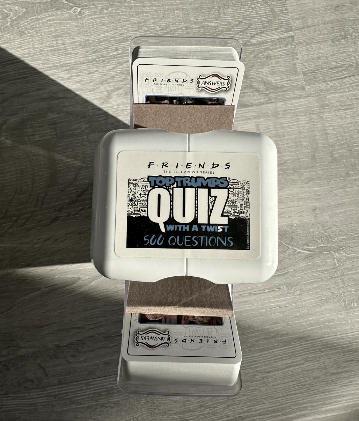 Friends Top Trumps Quiz Card Game - photo 2