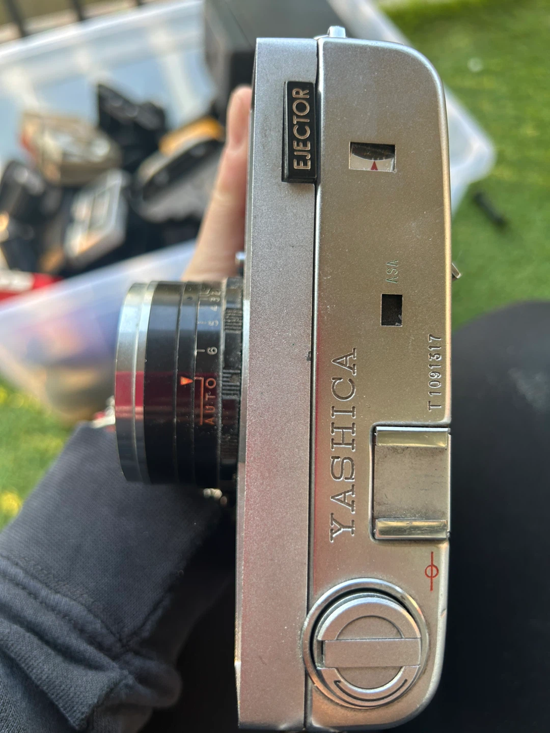 Yashica Flash-O-Matic 35mm Film Camera - photo 2