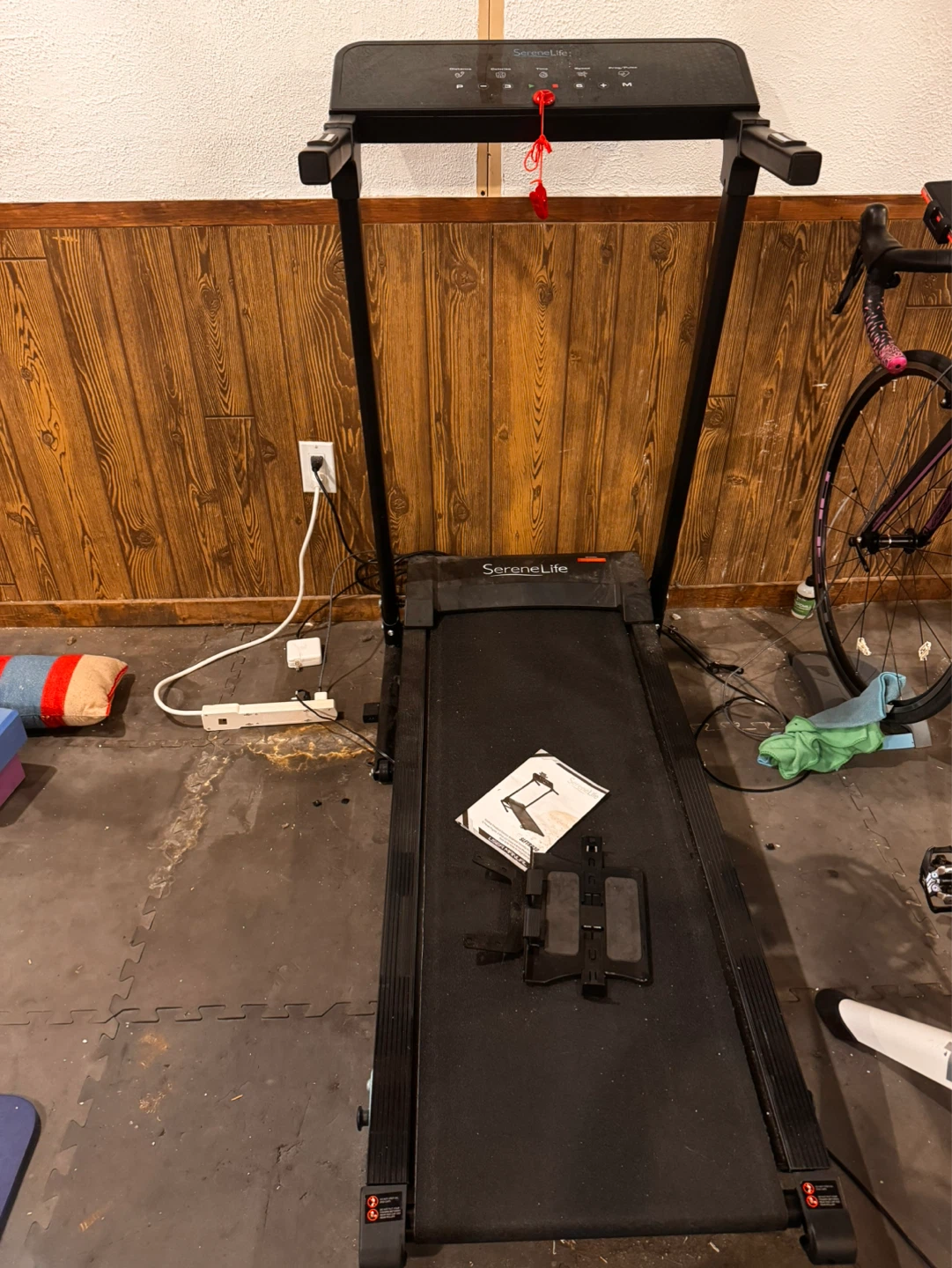 SereneLife SLFTRD30 Folding Treadmill