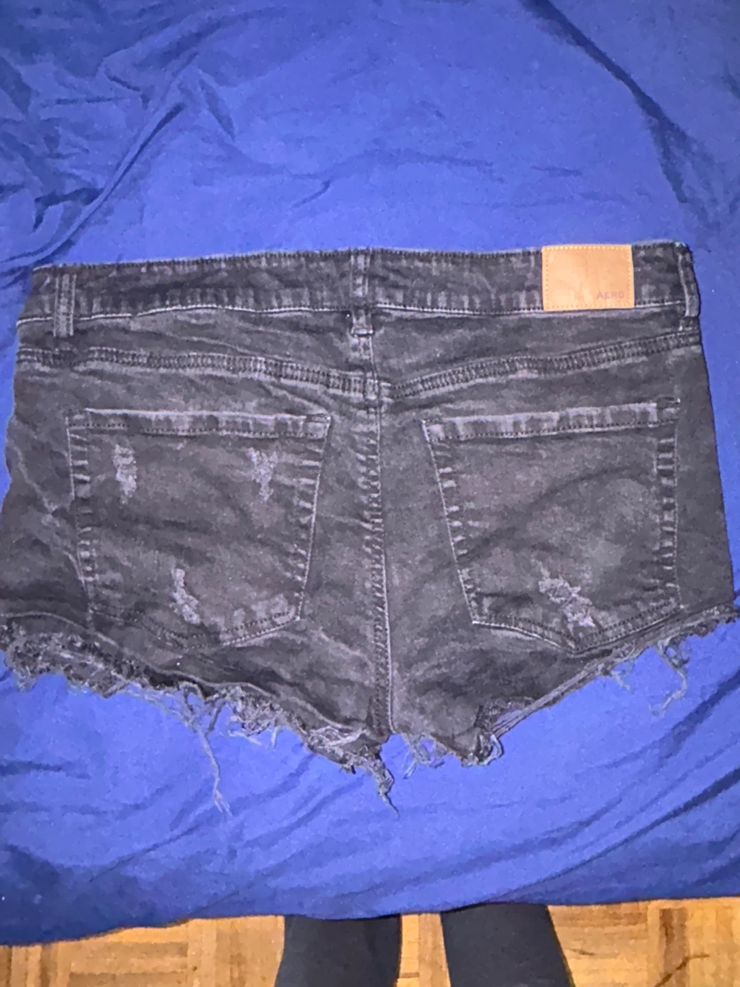 AERO Low Rise Midi Denim Shorts Size 10 - photo 4
