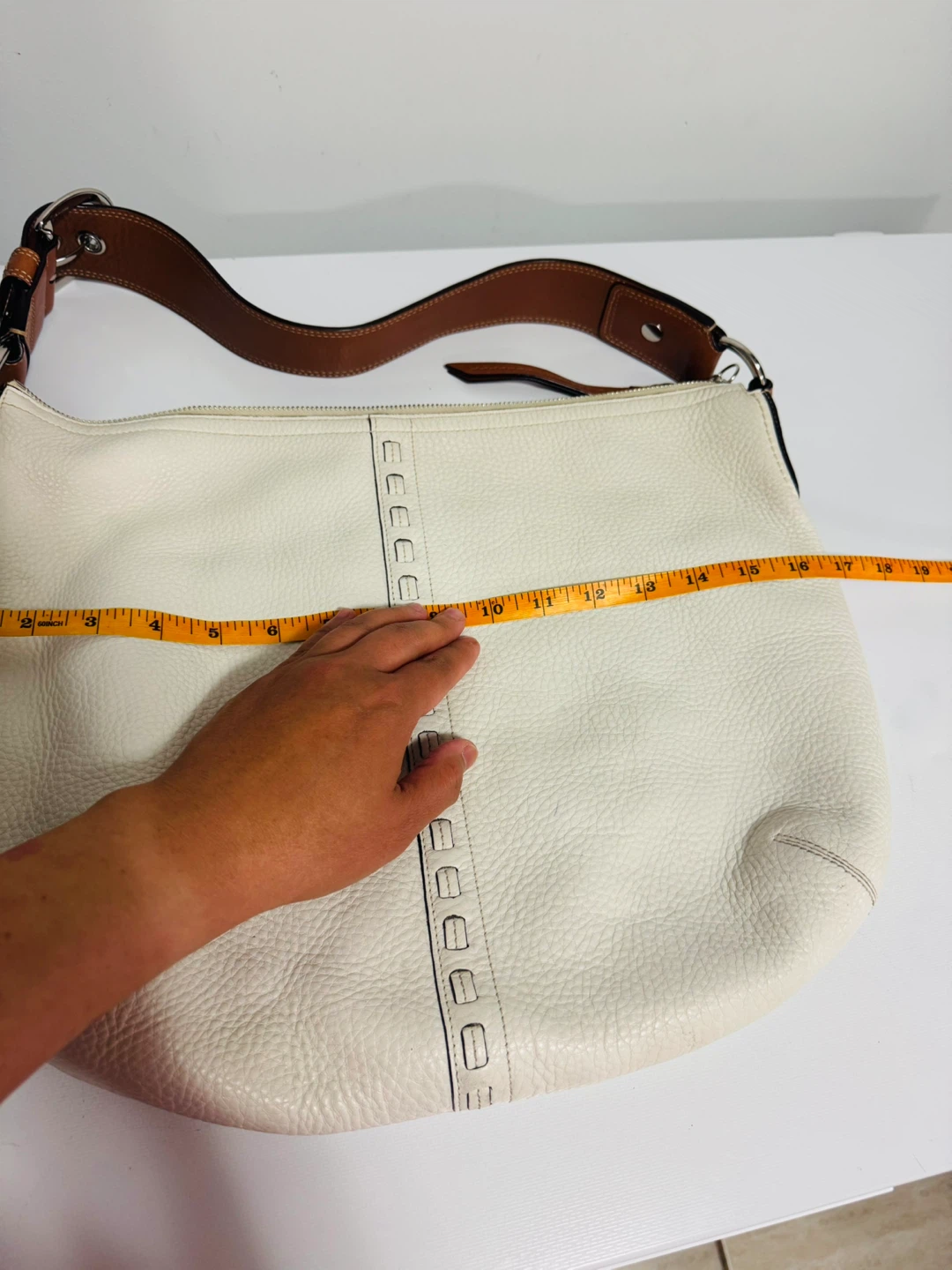 White Leather Hobo Bag - photo 5
