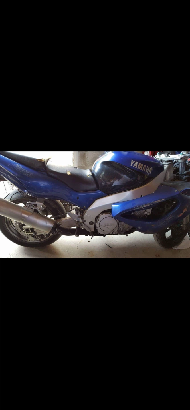 Blue Yamaha 600 CC Motorcycle - photo 3