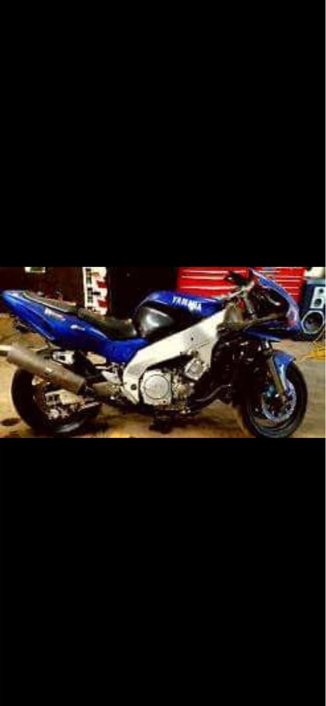 Blue Yamaha 600 CC Motorcycle - photo 2