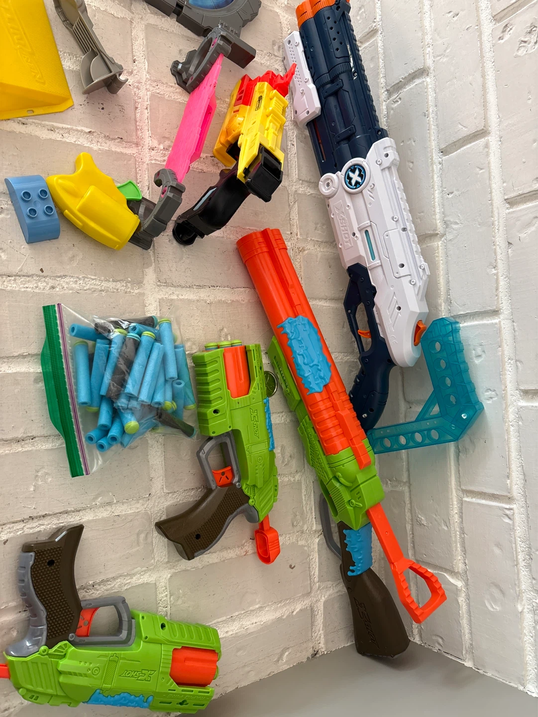 X-Shot Blaster Toy Guns and Darts