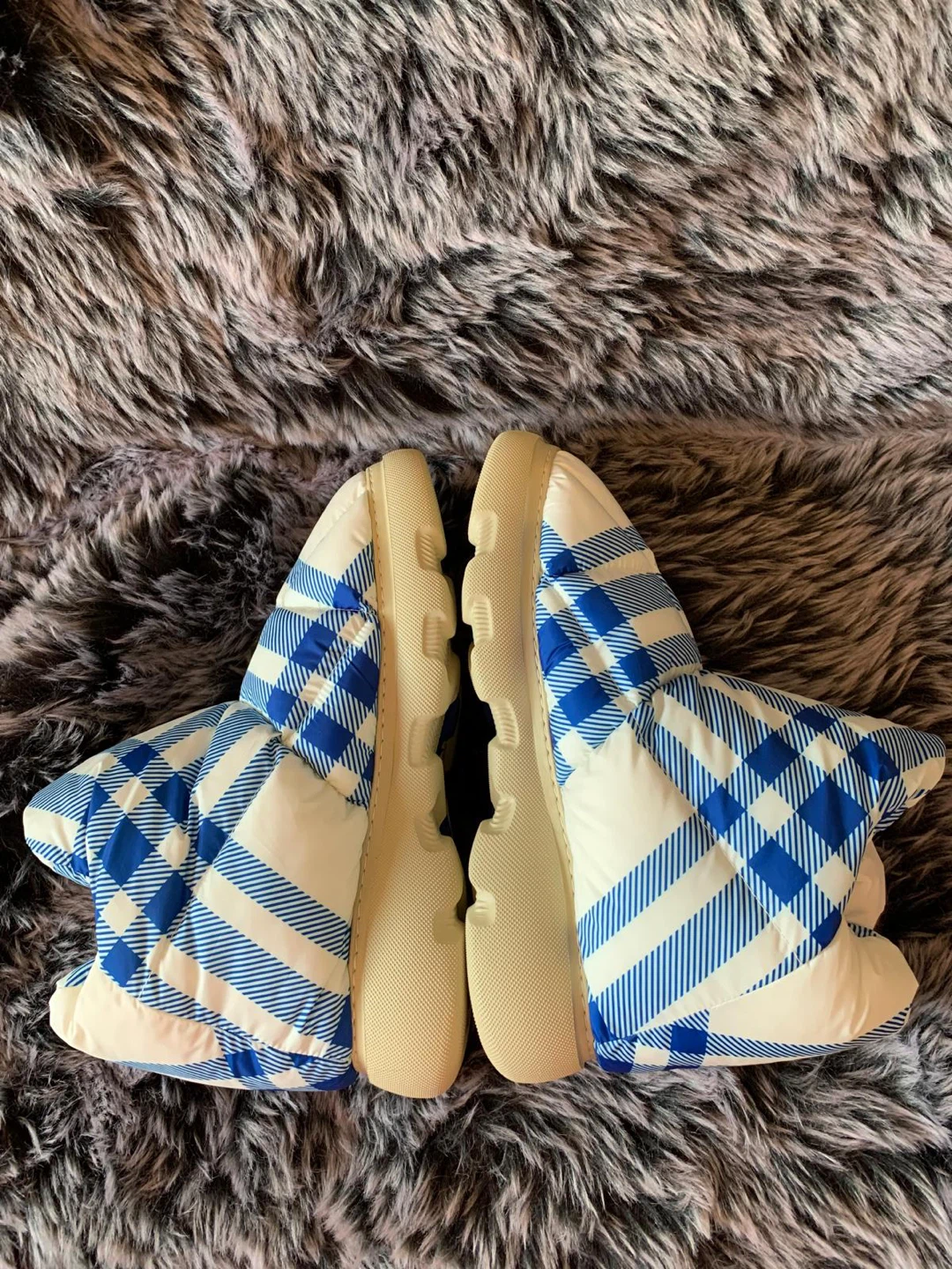 Burberry Check Pillow Boots. Size 45 EUR - photo 4