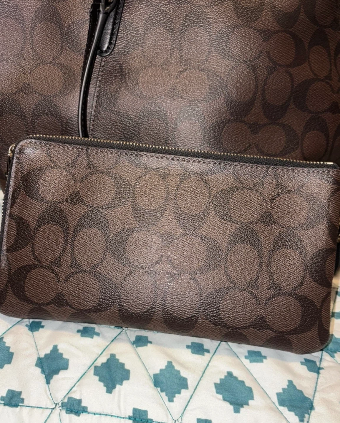 Coach Signature Canvas Tote Bag and Wallet Set - photo 3