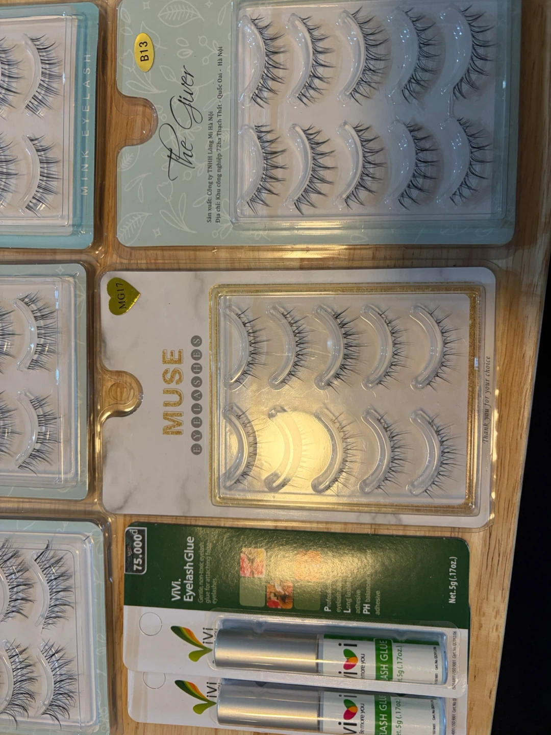 Eyelashes & Lash Glue Bundle - photo 3