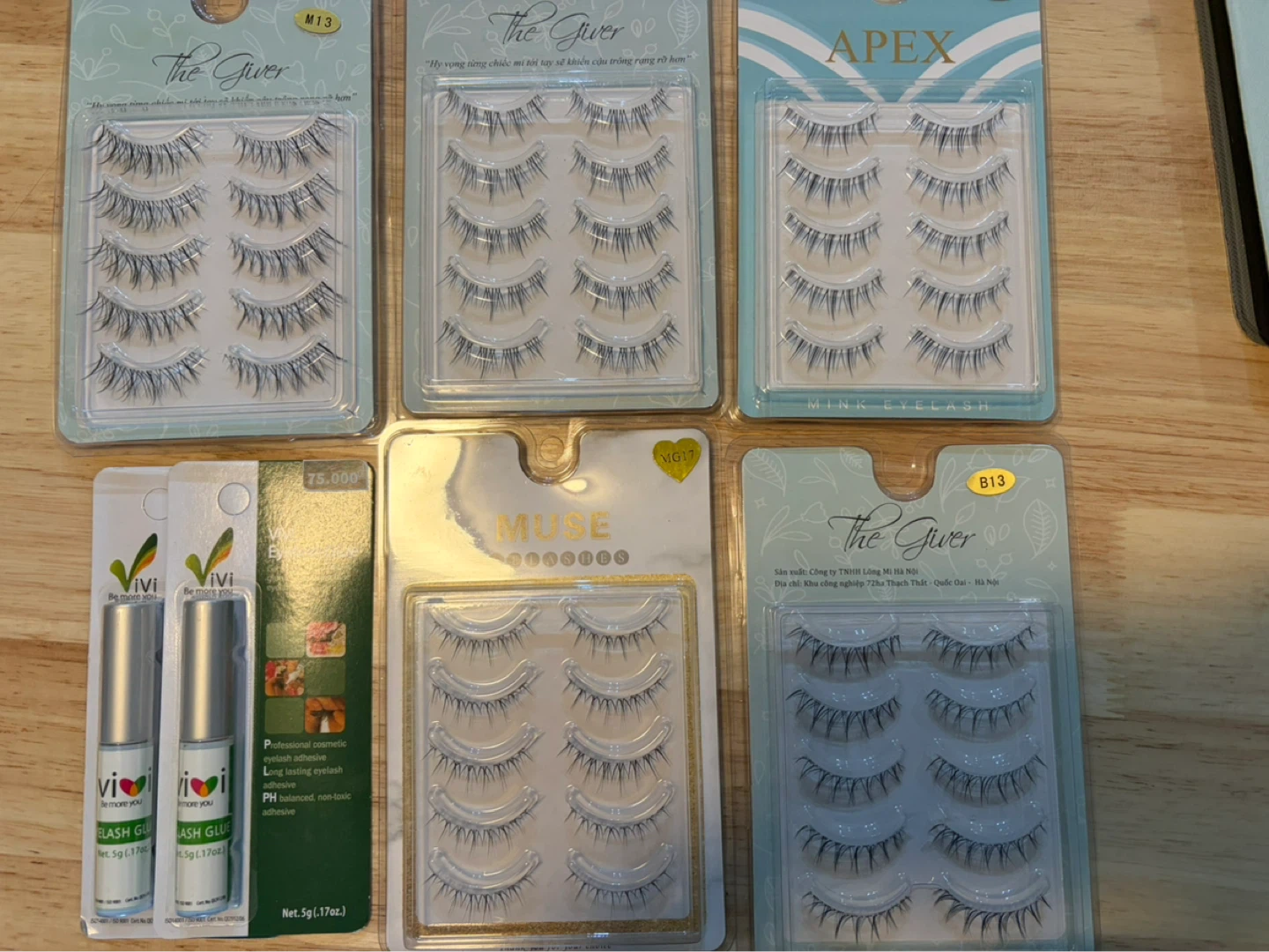 Eyelashes & Lash Glue Bundle
