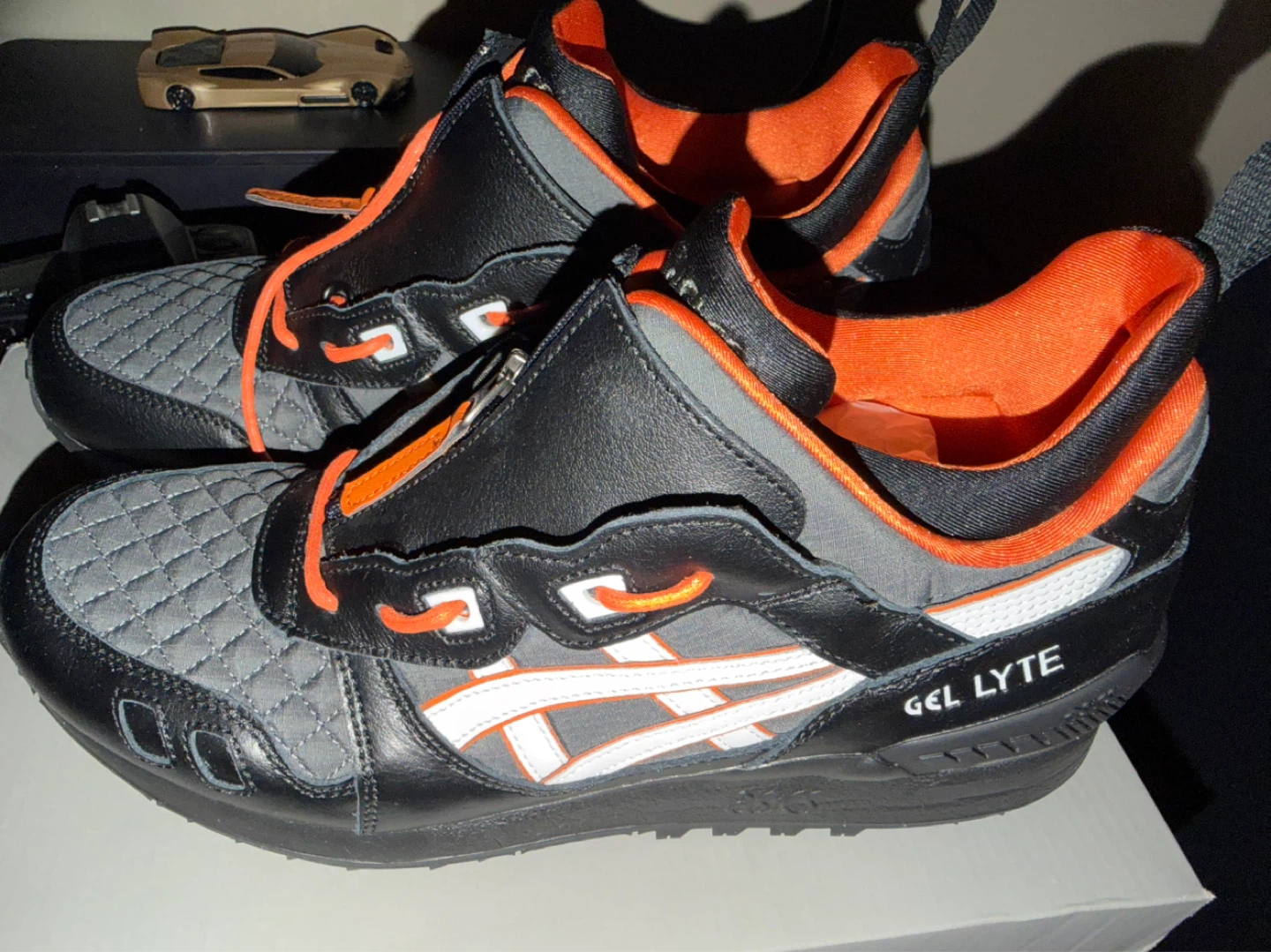 ASICS TIGER Gel Lyte III "Orange Zip" Sneakers Men’s 10 New - photo 2