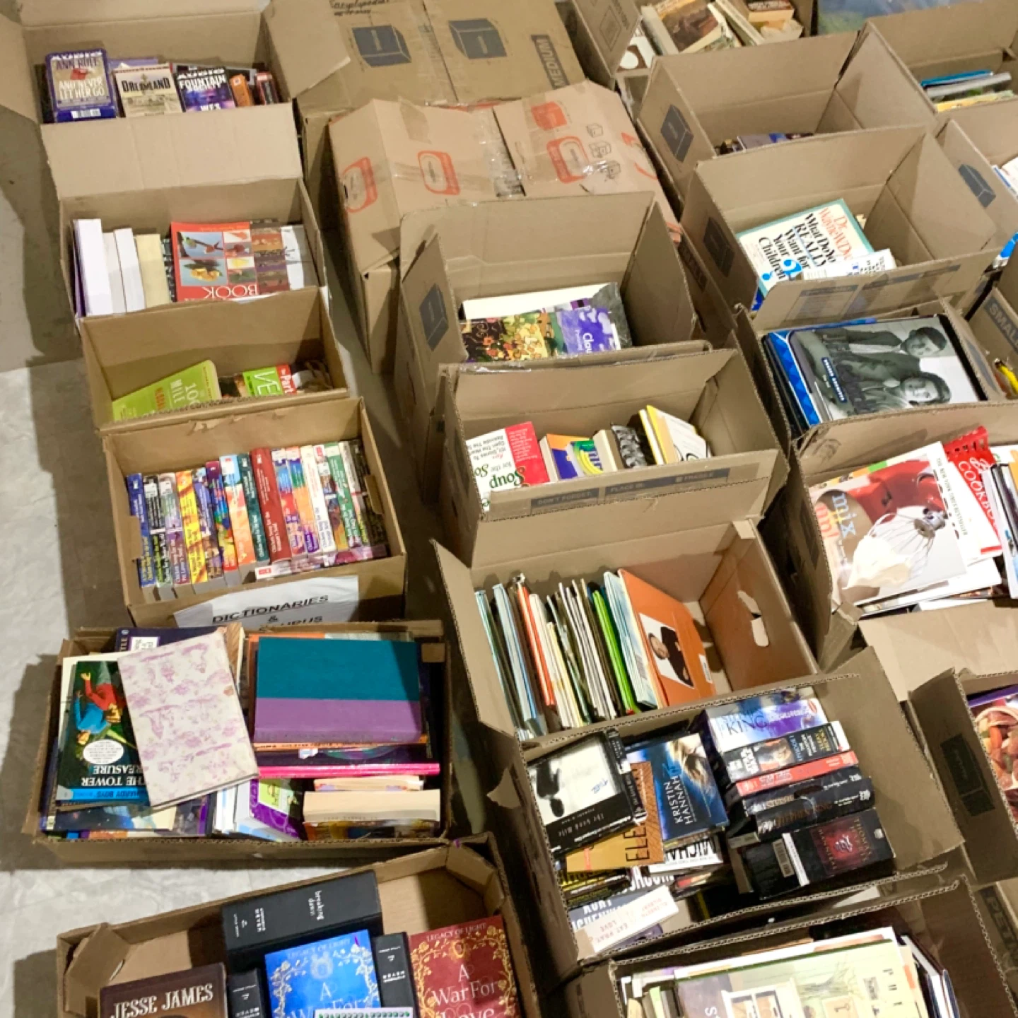 📚 HUGE HOME BOOK SALE — SATURDAY, MAY 23 📚 - photo 4