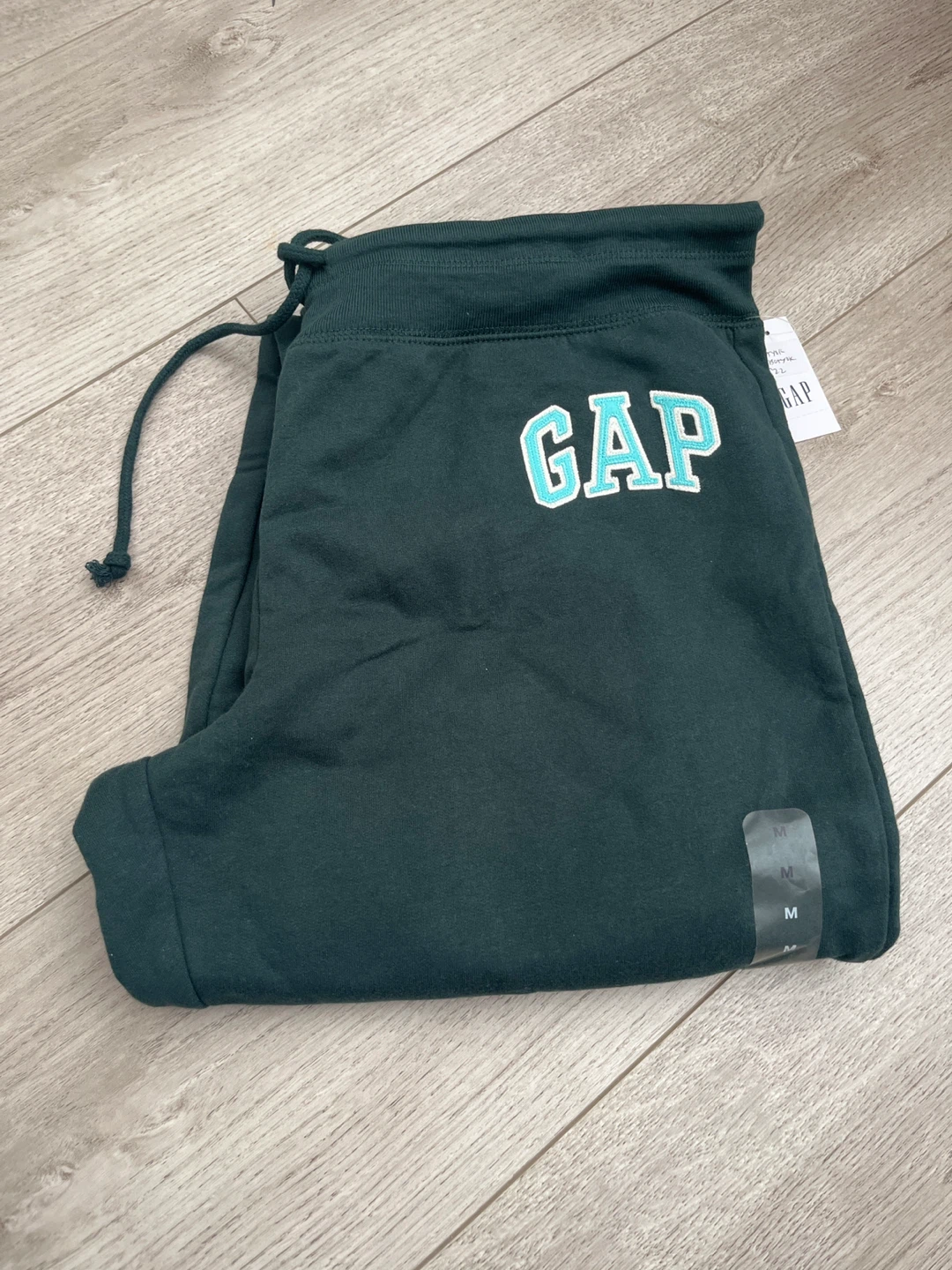 GAP Women's Green Sweatpants Size Medium