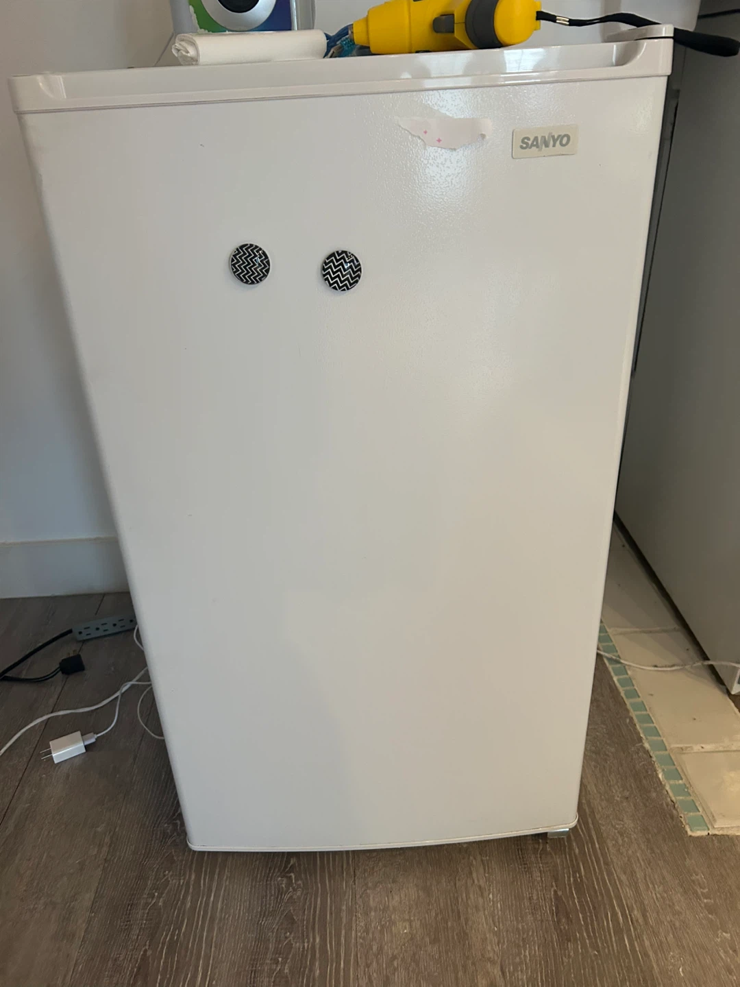 Sanyo White Mini Fridge