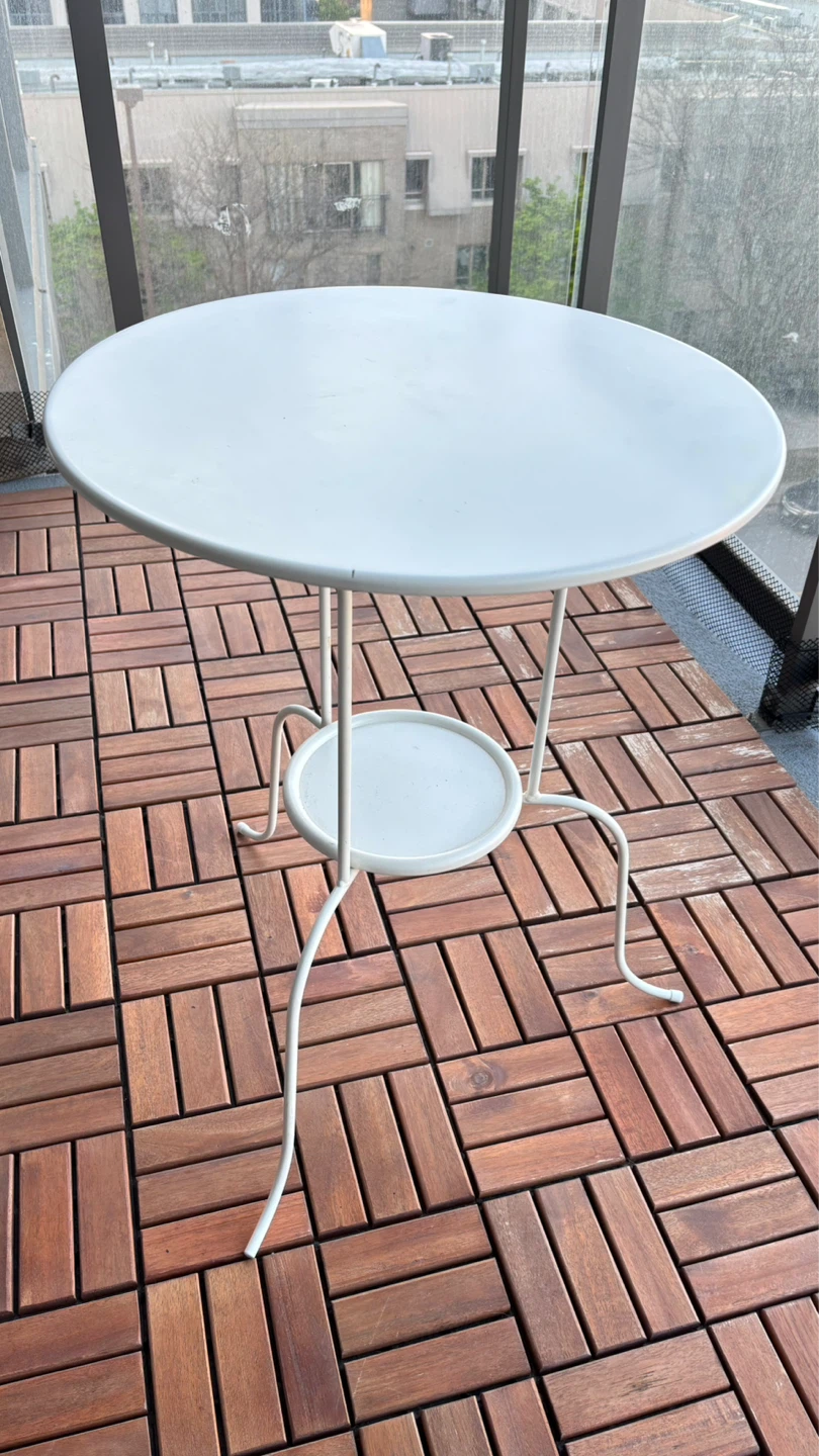 White Round Bistro Table