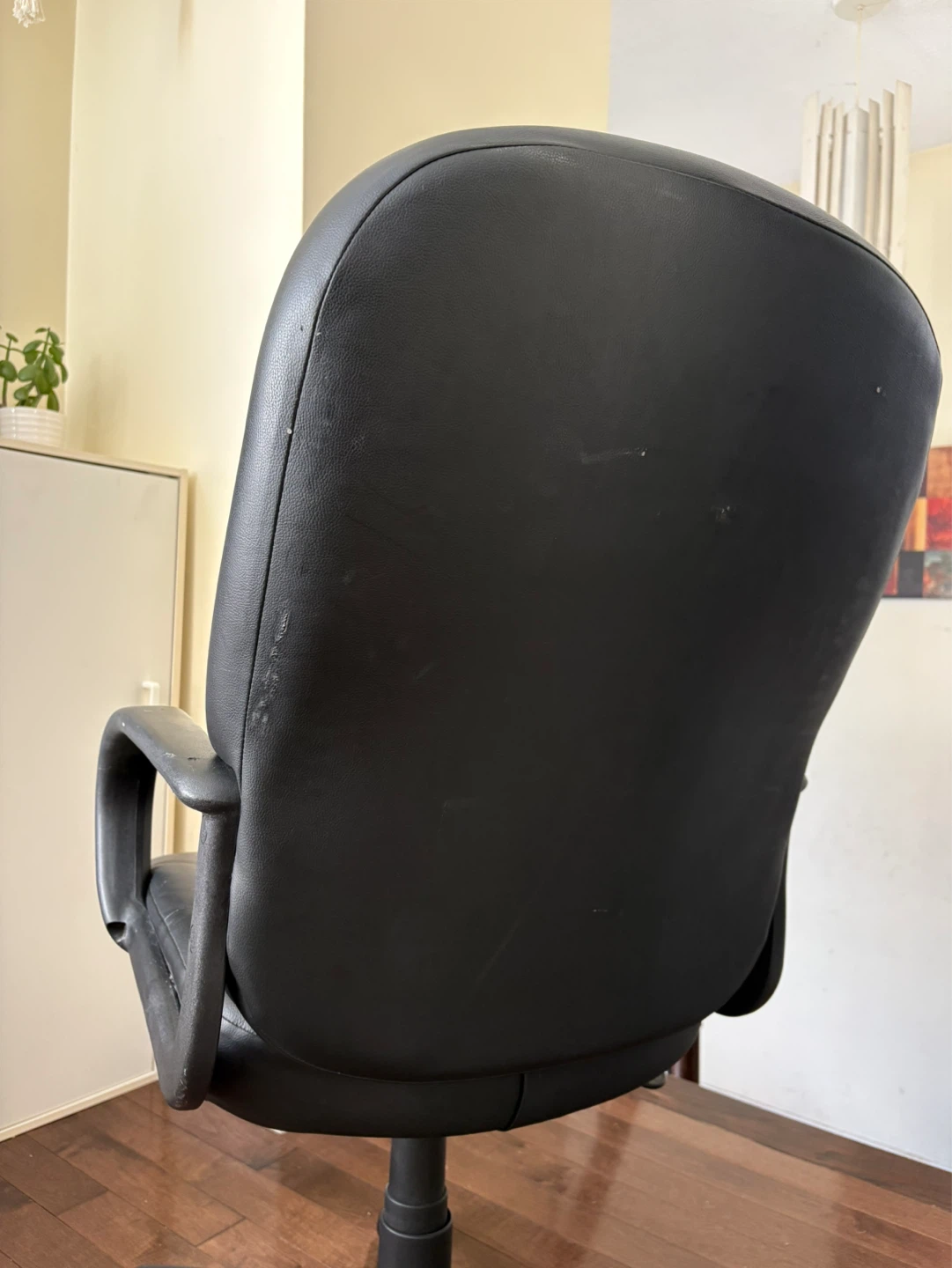 Black Office Chair - photo 4