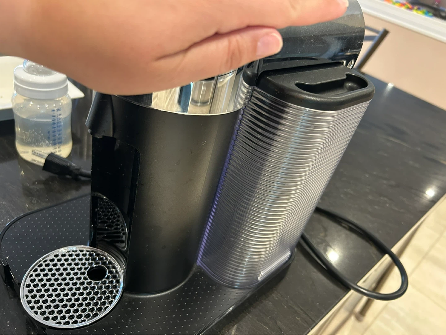 Breville Nespresso Vertuo Coffee Machine - photo 2